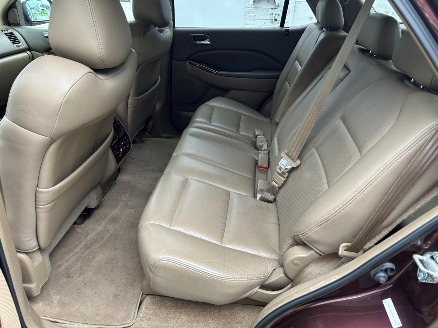 2001 Acura MDX Base w/ Nav System (2HNYD18421H) with an 3.5L V6 SOHC 24V engine, 5-Speed Automatic Overdrive transmission, located at 1758 Cassat Ave., Jacksonville, FL, 32210, (904) 384-2799, 30.286720, -81.730652 - ***** 3499.00 PLUS TAX, TAG, AND TITLE ***** CASH SPECIAL ***** 2001 ACURA MDX 216,216 MILES THIRD ROW SEATING EXTRA CLEAN CHECK THE PICS THIS ONE DOESN'T DISSAPOINT ICE-COLD AIR-CONDITIONING RUNS AND DRIVES GREAT LEATHER SUNROOF ALLOYS GOLD PACKAGE AND MORE CALL ROB @ 904-384-2799 TODAY YOU WON'T R - Photo#10
