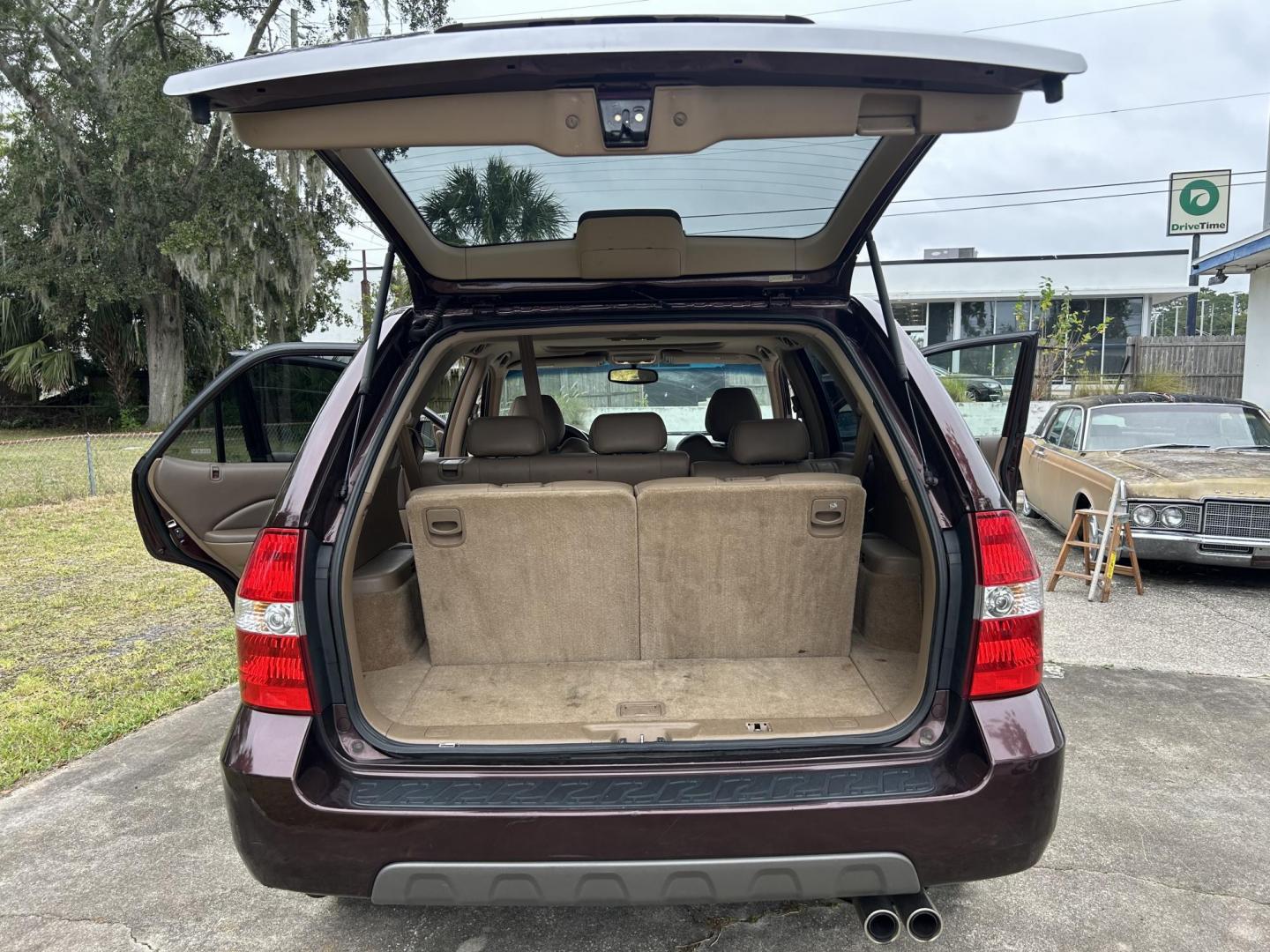 2001 Acura MDX Base w/ Nav System (2HNYD18421H) with an 3.5L V6 SOHC 24V engine, 5-Speed Automatic Overdrive transmission, located at 1758 Cassat Ave., Jacksonville, FL, 32210, (904) 384-2799, 30.286720, -81.730652 - ***** 3499.00 PLUS TAX, TAG, AND TITLE ***** CASH SPECIAL ***** 2001 ACURA MDX 216,216 MILES THIRD ROW SEATING EXTRA CLEAN CHECK THE PICS THIS ONE DOESN'T DISSAPOINT ICE-COLD AIR-CONDITIONING RUNS AND DRIVES GREAT LEATHER SUNROOF ALLOYS GOLD PACKAGE AND MORE CALL ROB @ 904-384-2799 TODAY YOU WON'T R - Photo#18