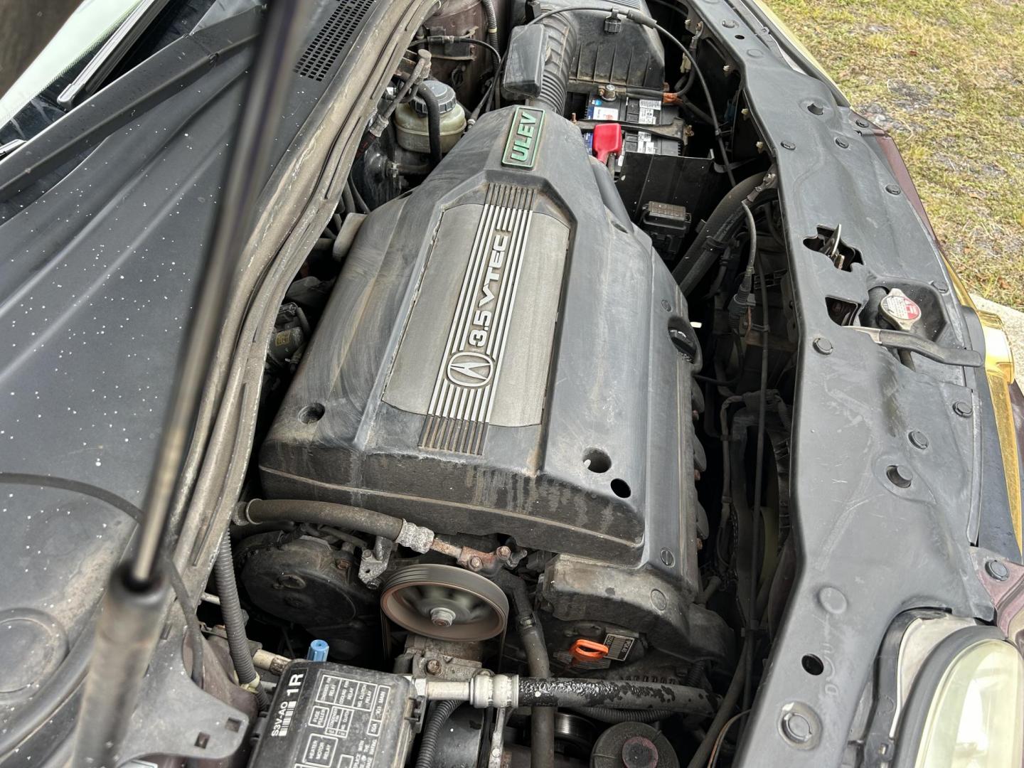2001 Acura MDX Base w/ Nav System (2HNYD18421H) with an 3.5L V6 SOHC 24V engine, 5-Speed Automatic Overdrive transmission, located at 1758 Cassat Ave., Jacksonville, FL, 32210, (904) 384-2799, 30.286720, -81.730652 - ***** 3499.00 PLUS TAX, TAG, AND TITLE ***** CASH SPECIAL ***** 2001 ACURA MDX 216,216 MILES THIRD ROW SEATING EXTRA CLEAN CHECK THE PICS THIS ONE DOESN'T DISSAPOINT ICE-COLD AIR-CONDITIONING RUNS AND DRIVES GREAT LEATHER SUNROOF ALLOYS GOLD PACKAGE AND MORE CALL ROB @ 904-384-2799 TODAY YOU WON'T R - Photo#23
