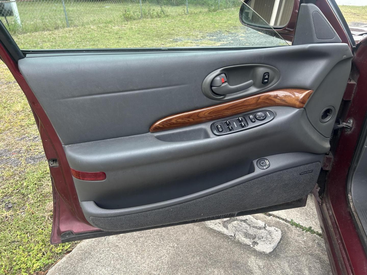 2002 Buick LeSabre Custom (1G4HP54K22U) with an 3.8L V6 OHV 12V engine, 4-Speed Automatic Overdrive transmission, located at 1758 Cassat Ave., Jacksonville, FL, 32210, (904) 384-2799, 30.286720, -81.730652 - ***** CASH BLOWOUT ***** 2002 BUICK LESABRE CUSTOM MODEL ***** ONLY 133,692 MILES ***** $2999.00 PLUS TAX, TAG, AND TITLE ***** SUNROOF ***** LEATHER ALLOYS EXTRA CLEAN RUNS AND DRIVES GREAT ICE-COLD AIR CONDITIONING THIS ONE WON'T LAST LONG CALL ROB @ 904-384-2799 - Photo#6