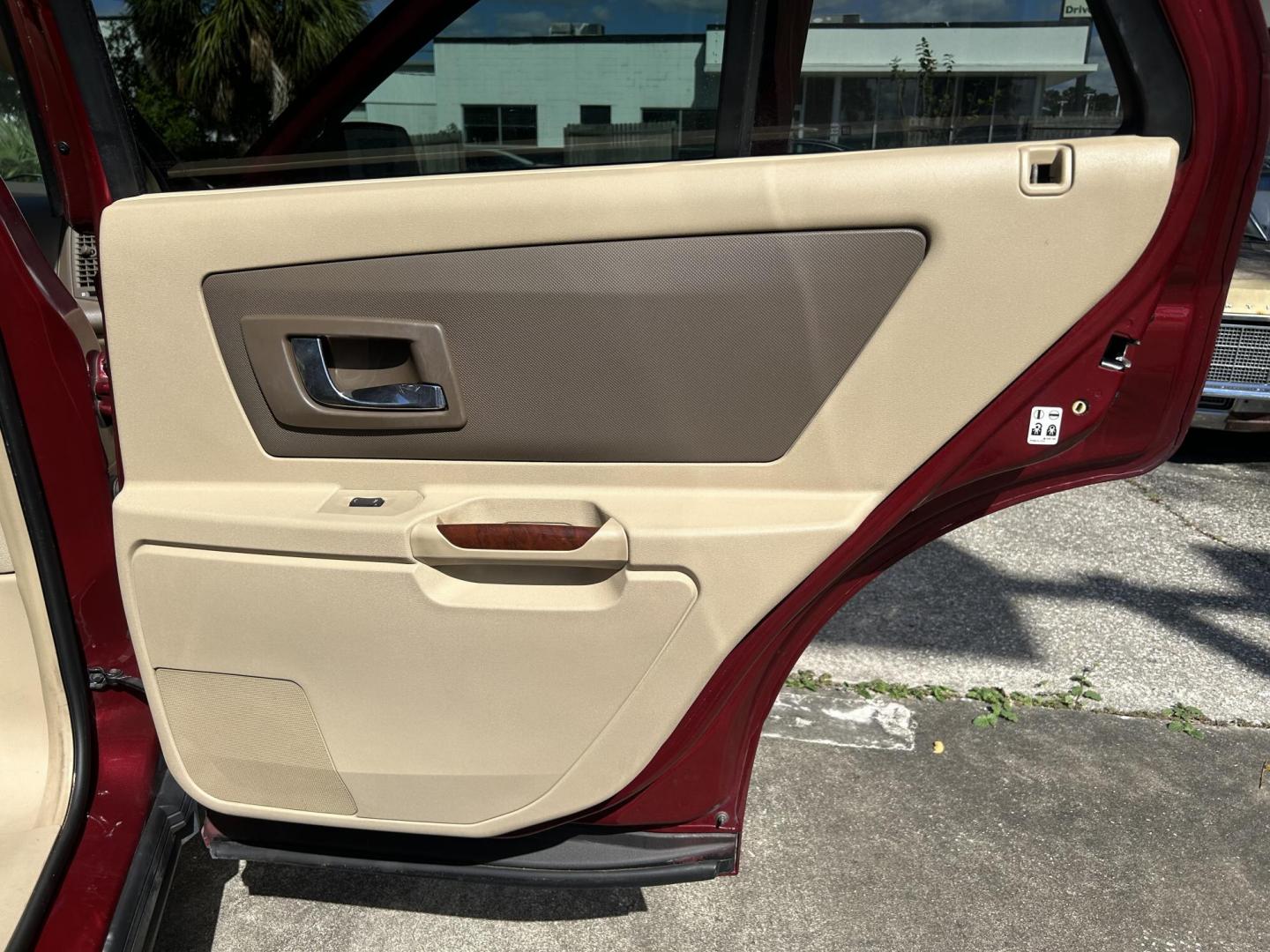 2006 Cadillac SRX V6 (1GYEE637660) with an 3.6L V6 DOHC 24V engine, 5-Speed Automatic Overdrive transmission, located at 1758 Cassat Ave., Jacksonville, FL, 32210, (904) 384-2799, 30.286720, -81.730652 - ***** CASH SPECIAL ***** $3555.00 PLUS TAX, TAG, AND TITLE ***** 2006 CADILLAC SRX 209,514 MILES ***** LOOKS AND RUNS GREAT LEATHER ALLOYS TINT THIRD ROW SEATING ICE COLD AIR CONDITIONING DUAL EXHAUST HARD TO FIND ONE LIKE THIS!!!! DON'T WAIT CALL ROB TODAY @ 904-384-2799 - Photo#16