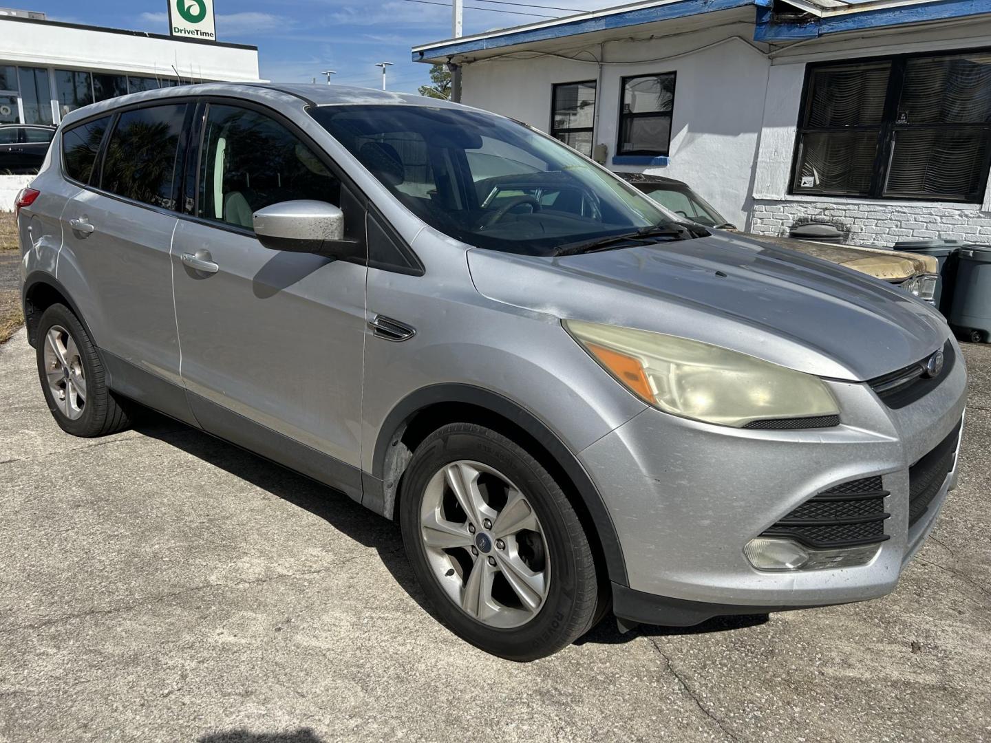 2014 Ford Escape SE FWD (1FMCU0GX6EU) with an 1.6L L4 DOHC 16V engine, 6-Speed Automatic transmission, located at 1758 Cassat Ave., Jacksonville, FL, 32210, (904) 384-2799, 30.286720, -81.730652 - ***** CASH SPECIAL ***** $3488.00 PLUS TAX, TAG, AND TITLE ***** 2014 FORD ESCAPE 4-DOOR SE MODEL 165,702 MILES RUNS GREAT ALLOYS TINT REMOTE KEYLESS ENTRY 1.6L ECOBOOST 4 CYLINDER GREAT GAS MILEAGE CALL ROB NOW @ 904-384-2799 BEFORE IT'S SOLD!!! - Photo#2