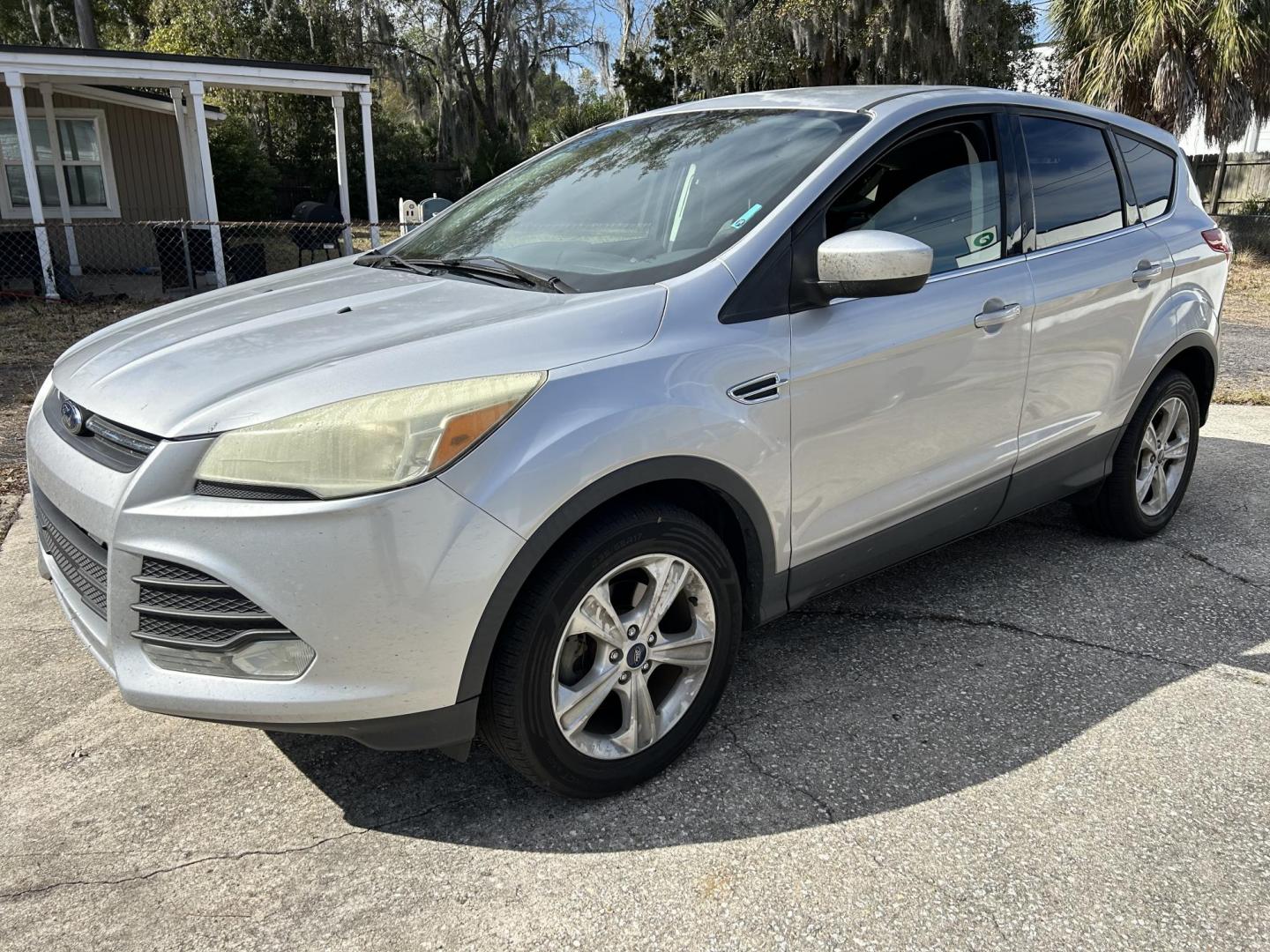 2014 Ford Escape SE FWD (1FMCU0GX6EU) with an 1.6L L4 DOHC 16V engine, 6-Speed Automatic transmission, located at 1758 Cassat Ave., Jacksonville, FL, 32210, (904) 384-2799, 30.286720, -81.730652 - ***** CASH SPECIAL ***** $3488.00 PLUS TAX, TAG, AND TITLE ***** 2014 FORD ESCAPE 4-DOOR SE MODEL 165,702 MILES RUNS GREAT ALLOYS TINT REMOTE KEYLESS ENTRY 1.6L ECOBOOST 4 CYLINDER GREAT GAS MILEAGE CALL ROB NOW @ 904-384-2799 BEFORE IT'S SOLD!!! - Photo#1