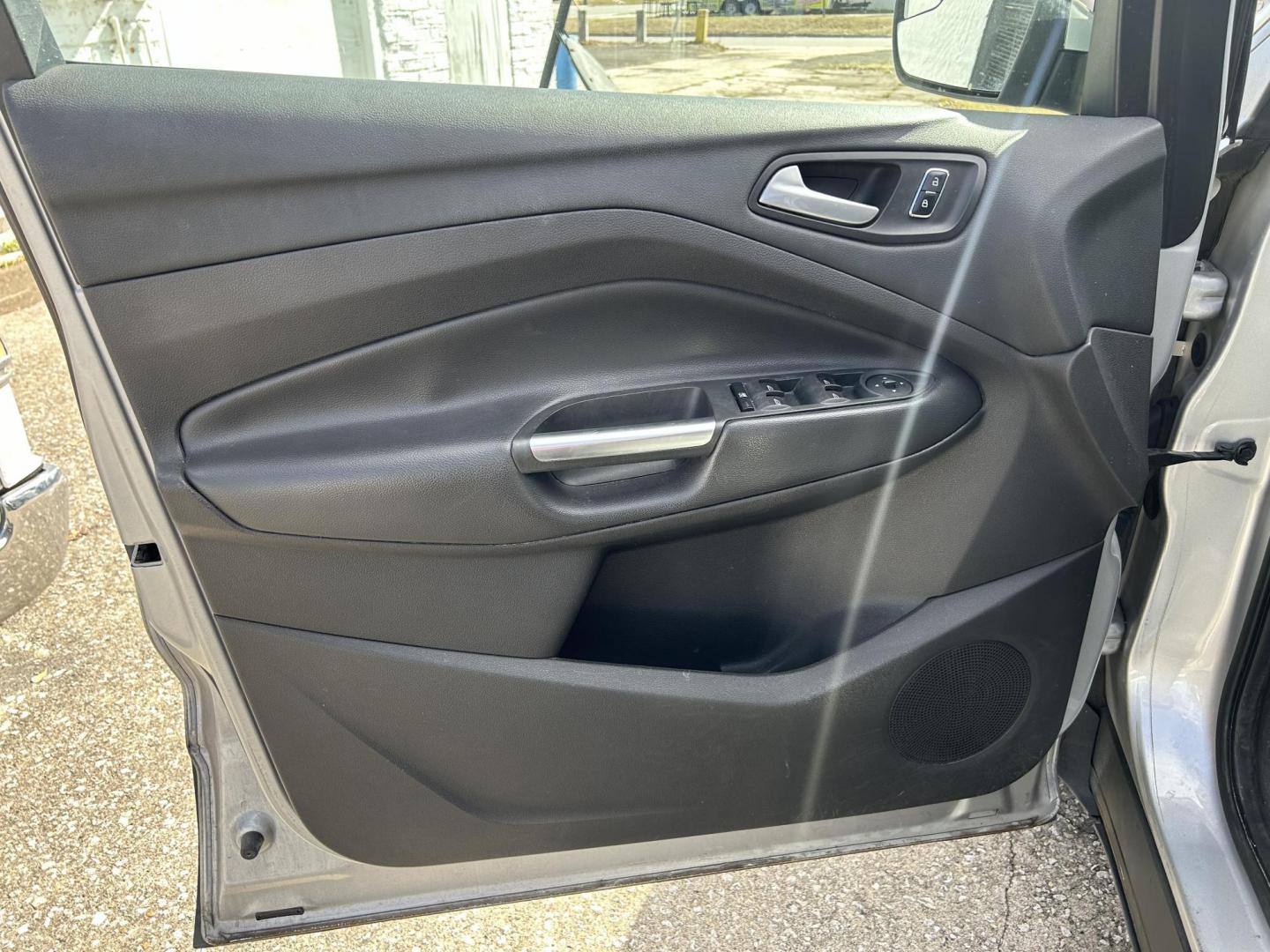 2014 Ford Escape SE FWD (1FMCU0GX6EU) with an 1.6L L4 DOHC 16V engine, 6-Speed Automatic transmission, located at 1758 Cassat Ave., Jacksonville, FL, 32210, (904) 384-2799, 30.286720, -81.730652 - ***** CASH SPECIAL ***** $3488.00 PLUS TAX, TAG, AND TITLE ***** 2014 FORD ESCAPE 4-DOOR SE MODEL 165,702 MILES RUNS GREAT ALLOYS TINT REMOTE KEYLESS ENTRY 1.6L ECOBOOST 4 CYLINDER GREAT GAS MILEAGE CALL ROB NOW @ 904-384-2799 BEFORE IT'S SOLD!!! - Photo#6