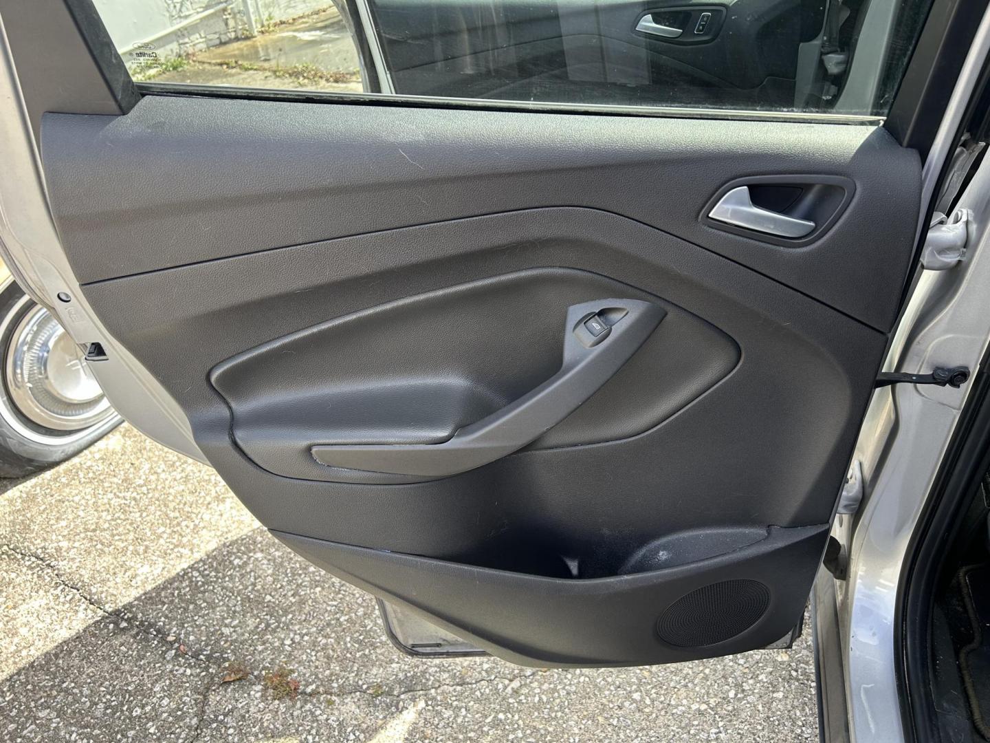 2014 Ford Escape SE FWD (1FMCU0GX6EU) with an 1.6L L4 DOHC 16V engine, 6-Speed Automatic transmission, located at 1758 Cassat Ave., Jacksonville, FL, 32210, (904) 384-2799, 30.286720, -81.730652 - ***** CASH SPECIAL ***** $3488.00 PLUS TAX, TAG, AND TITLE ***** 2014 FORD ESCAPE 4-DOOR SE MODEL 165,702 MILES RUNS GREAT ALLOYS TINT REMOTE KEYLESS ENTRY 1.6L ECOBOOST 4 CYLINDER GREAT GAS MILEAGE CALL ROB NOW @ 904-384-2799 BEFORE IT'S SOLD!!! - Photo#10