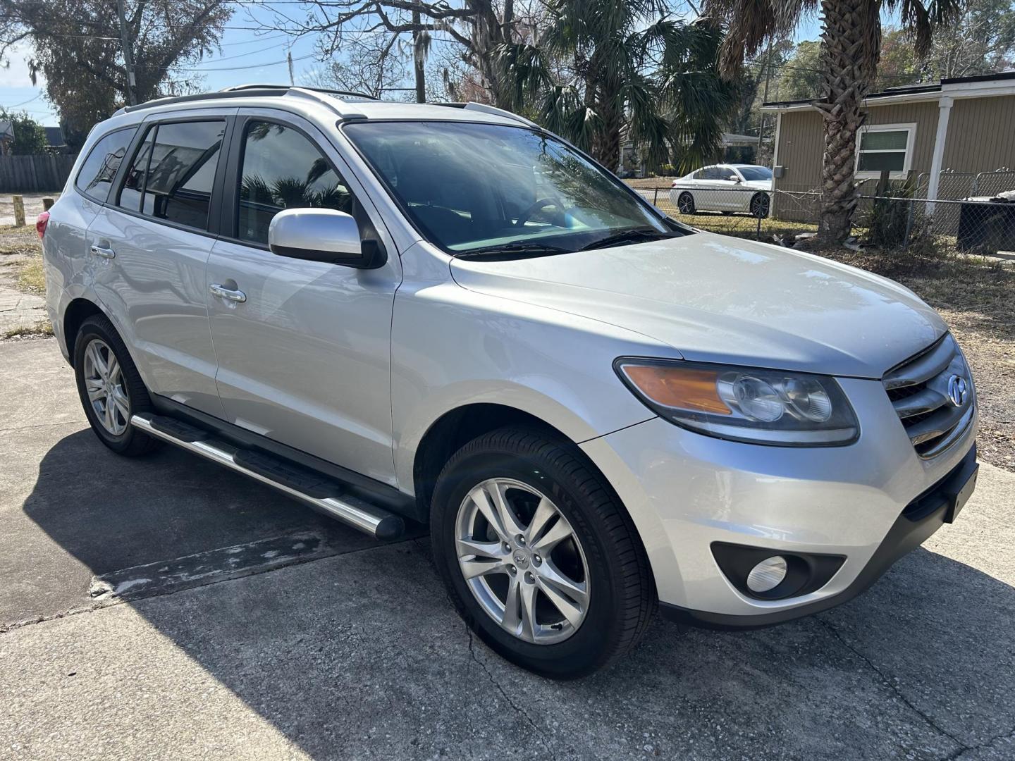 2012 Hyundai Santa Fe Limited 3.5 4WD (5XYZKDAG8CG) with an 3.5L V6 DOHC 24V engine, 6-Speed Automatic transmission, located at 1758 Cassat Ave., Jacksonville, FL, 32210, (904) 384-2799, 30.286720, -81.730652 - CASH SPECIAL ***** $4488.00 PLUS TAX, TAG, AND TITLE ***** EXTRA, EXTRA CLEAN 2012 HYUNDAI SANTA FE AWD LIMITED MODEL LEATHER SUNROOF ALLOYS RUNNING BOARDS HEATED SEATS LOOKS AND DRIVES 100% WELL MAINTAINED AND CARED FOR CALL ROB @ 904-384-2799 YOU WON'T REGRET IT! - Photo#2