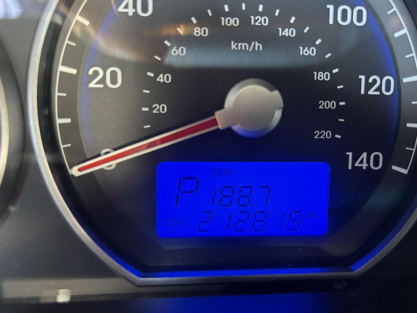 2012 Hyundai Santa Fe Limited 3.5 4WD (5XYZKDAG8CG) with an 3.5L V6 DOHC 24V engine, 6-Speed Automatic transmission, located at 1758 Cassat Ave., Jacksonville, FL, 32210, (904) 384-2799, 30.286720, -81.730652 - CASH SPECIAL ***** $4488.00 PLUS TAX, TAG, AND TITLE ***** EXTRA, EXTRA CLEAN 2012 HYUNDAI SANTA FE AWD LIMITED MODEL LEATHER SUNROOF ALLOYS RUNNING BOARDS HEATED SEATS LOOKS AND DRIVES 100% WELL MAINTAINED AND CARED FOR CALL ROB @ 904-384-2799 YOU WON'T REGRET IT! - Photo#8