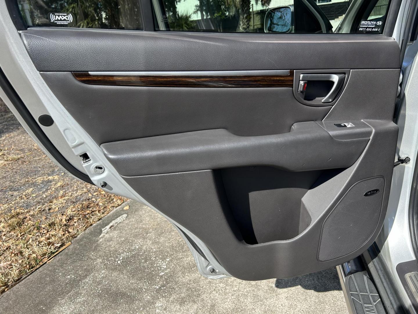 2012 Hyundai Santa Fe Limited 3.5 4WD (5XYZKDAG8CG) with an 3.5L V6 DOHC 24V engine, 6-Speed Automatic transmission, located at 1758 Cassat Ave., Jacksonville, FL, 32210, (904) 384-2799, 30.286720, -81.730652 - CASH SPECIAL ***** $4488.00 PLUS TAX, TAG, AND TITLE ***** EXTRA, EXTRA CLEAN 2012 HYUNDAI SANTA FE AWD LIMITED MODEL LEATHER SUNROOF ALLOYS RUNNING BOARDS HEATED SEATS LOOKS AND DRIVES 100% WELL MAINTAINED AND CARED FOR CALL ROB @ 904-384-2799 YOU WON'T REGRET IT! - Photo#10