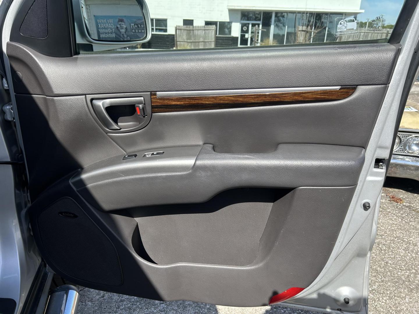 2012 Hyundai Santa Fe Limited 3.5 4WD (5XYZKDAG8CG) with an 3.5L V6 DOHC 24V engine, 6-Speed Automatic transmission, located at 1758 Cassat Ave., Jacksonville, FL, 32210, (904) 384-2799, 30.286720, -81.730652 - CASH SPECIAL ***** $4488.00 PLUS TAX, TAG, AND TITLE ***** EXTRA, EXTRA CLEAN 2012 HYUNDAI SANTA FE AWD LIMITED MODEL LEATHER SUNROOF ALLOYS RUNNING BOARDS HEATED SEATS LOOKS AND DRIVES 100% WELL MAINTAINED AND CARED FOR CALL ROB @ 904-384-2799 YOU WON'T REGRET IT! - Photo#12