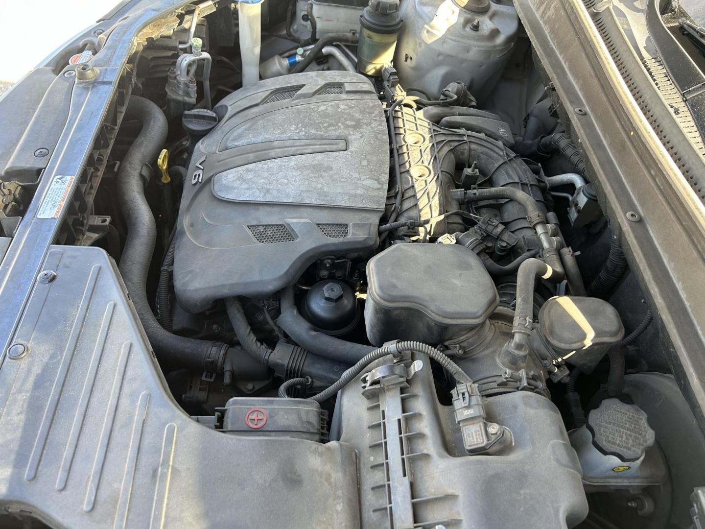 2012 Hyundai Santa Fe Limited 3.5 4WD (5XYZKDAG8CG) with an 3.5L V6 DOHC 24V engine, 6-Speed Automatic transmission, located at 1758 Cassat Ave., Jacksonville, FL, 32210, (904) 384-2799, 30.286720, -81.730652 - CASH SPECIAL ***** $4488.00 PLUS TAX, TAG, AND TITLE ***** EXTRA, EXTRA CLEAN 2012 HYUNDAI SANTA FE AWD LIMITED MODEL LEATHER SUNROOF ALLOYS RUNNING BOARDS HEATED SEATS LOOKS AND DRIVES 100% WELL MAINTAINED AND CARED FOR CALL ROB @ 904-384-2799 YOU WON'T REGRET IT! - Photo#21