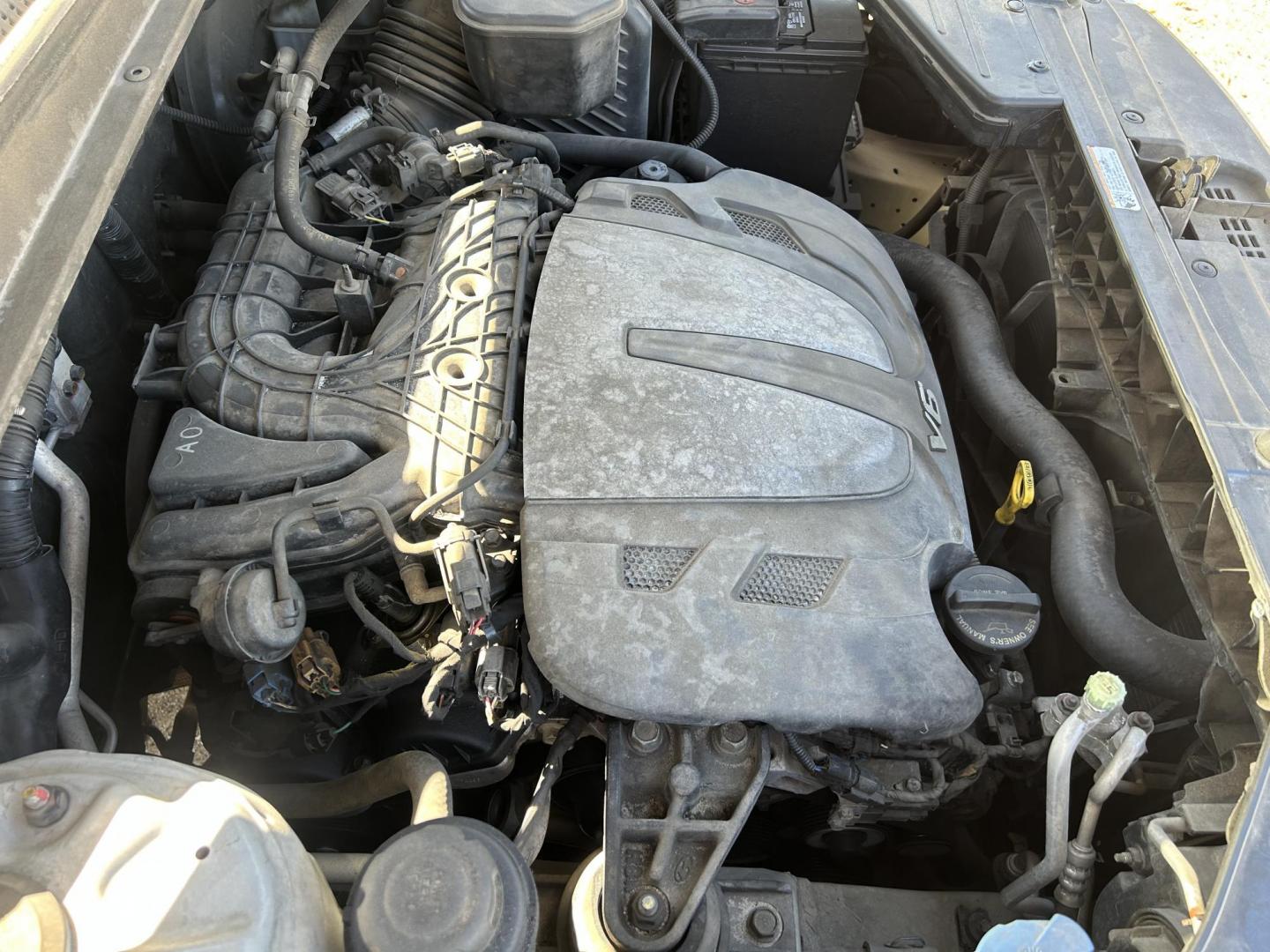 2012 Hyundai Santa Fe Limited 3.5 4WD (5XYZKDAG8CG) with an 3.5L V6 DOHC 24V engine, 6-Speed Automatic transmission, located at 1758 Cassat Ave., Jacksonville, FL, 32210, (904) 384-2799, 30.286720, -81.730652 - CASH SPECIAL ***** $4488.00 PLUS TAX, TAG, AND TITLE ***** EXTRA, EXTRA CLEAN 2012 HYUNDAI SANTA FE AWD LIMITED MODEL LEATHER SUNROOF ALLOYS RUNNING BOARDS HEATED SEATS LOOKS AND DRIVES 100% WELL MAINTAINED AND CARED FOR CALL ROB @ 904-384-2799 YOU WON'T REGRET IT! - Photo#22