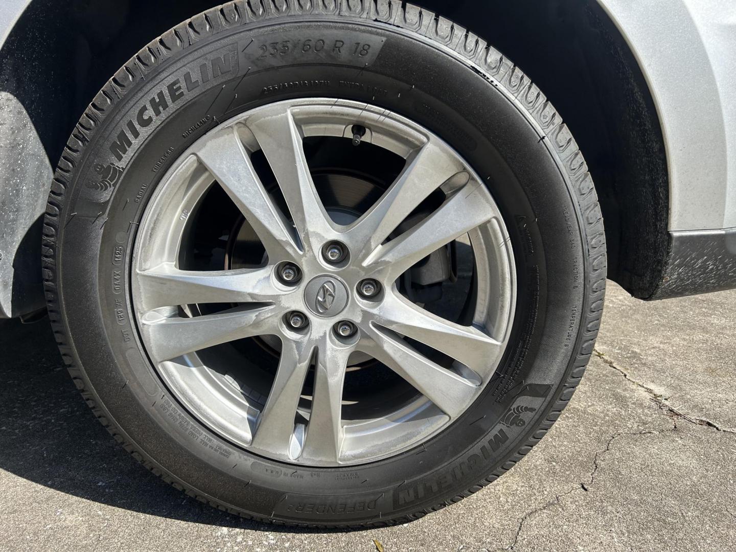 2012 Hyundai Santa Fe Limited 3.5 4WD (5XYZKDAG8CG) with an 3.5L V6 DOHC 24V engine, 6-Speed Automatic transmission, located at 1758 Cassat Ave., Jacksonville, FL, 32210, (904) 384-2799, 30.286720, -81.730652 - CASH SPECIAL ***** $4488.00 PLUS TAX, TAG, AND TITLE ***** EXTRA, EXTRA CLEAN 2012 HYUNDAI SANTA FE AWD LIMITED MODEL LEATHER SUNROOF ALLOYS RUNNING BOARDS HEATED SEATS LOOKS AND DRIVES 100% WELL MAINTAINED AND CARED FOR CALL ROB @ 904-384-2799 YOU WON'T REGRET IT! - Photo#24