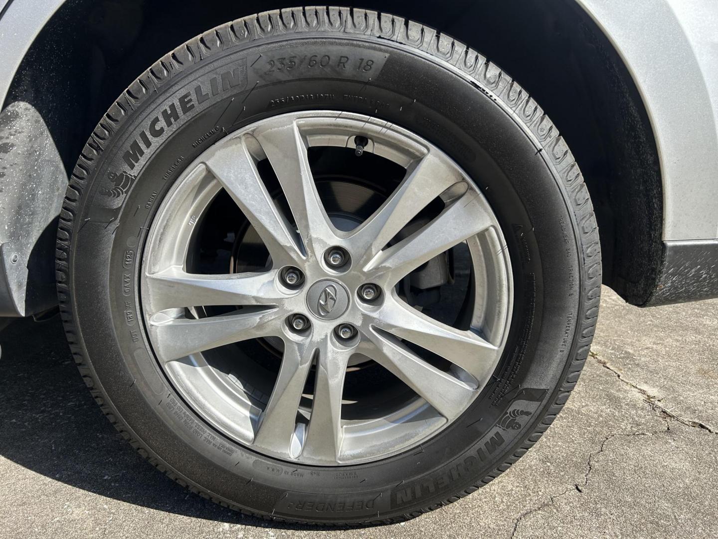 2012 Hyundai Santa Fe Limited 3.5 4WD (5XYZKDAG8CG) with an 3.5L V6 DOHC 24V engine, 6-Speed Automatic transmission, located at 1758 Cassat Ave., Jacksonville, FL, 32210, (904) 384-2799, 30.286720, -81.730652 - CASH SPECIAL ***** $4488.00 PLUS TAX, TAG, AND TITLE ***** EXTRA, EXTRA CLEAN 2012 HYUNDAI SANTA FE AWD LIMITED MODEL LEATHER SUNROOF ALLOYS RUNNING BOARDS HEATED SEATS LOOKS AND DRIVES 100% WELL MAINTAINED AND CARED FOR CALL ROB @ 904-384-2799 YOU WON'T REGRET IT! - Photo#25