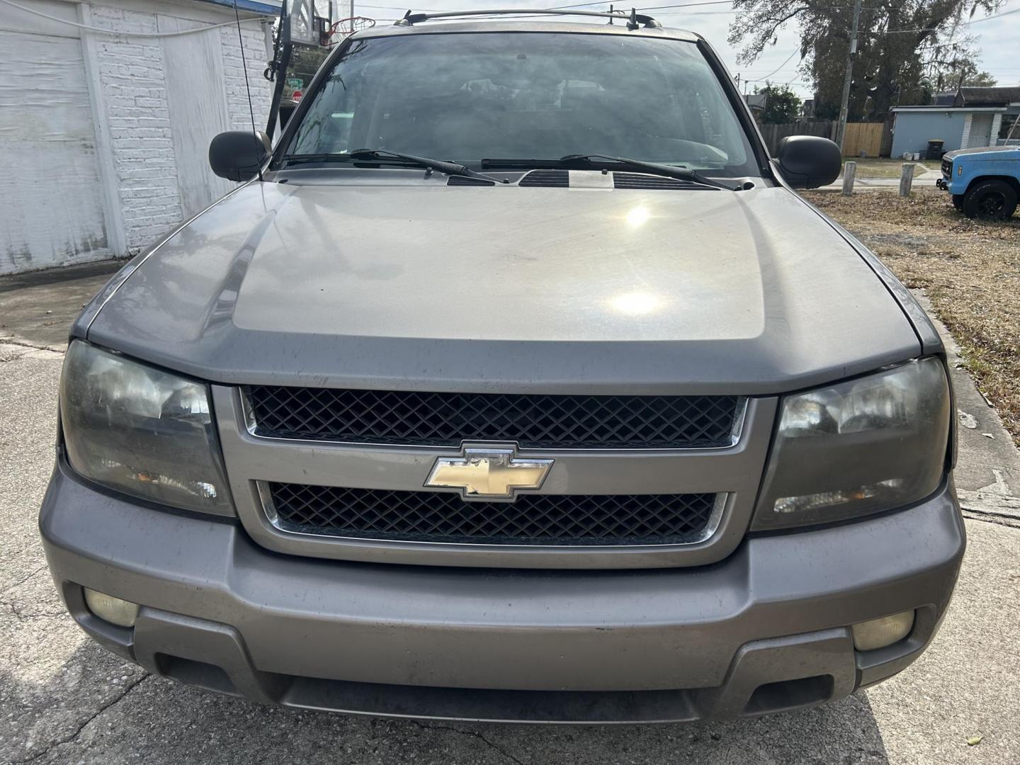 2008 Chevrolet TrailBlazer LT1 2WD (1GNDS13S682) with an 4.2L L6 DOHC 24V engine, 4-Speed Automatic Overdrive transmission, located at 1758 Cassat Ave., Jacksonville, FL, 32210, (904) 384-2799, 30.286720, -81.730652 - ***** ANOTHER GREAT CASH SPECIAL!!!!! 2008 CHEVROLET TRAILBLAZER LS MODEL 216,984 MILES ONLY $2788.00 PLUS TAX, TAG, AND TITLE!!!! RUNS AND LOOKS GREAT WELL-MAINTAINED ICE-COLD AIR CONDITIONING 4.2L V6 SUNROOF DON'T LET THIS ONE SLIP BY CALL ROB @ 904-384-2799 TODAY! - Photo#0