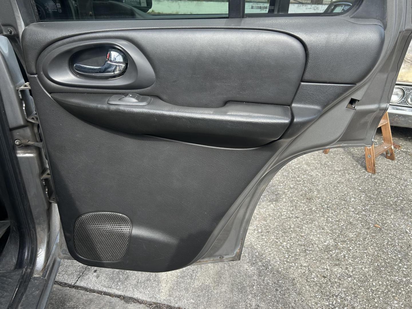 2008 Chevrolet TrailBlazer LT1 2WD (1GNDS13S682) with an 4.2L L6 DOHC 24V engine, 4-Speed Automatic Overdrive transmission, located at 1758 Cassat Ave., Jacksonville, FL, 32210, (904) 384-2799, 30.286720, -81.730652 - ***** ANOTHER GREAT CASH SPECIAL!!!!! 2008 CHEVROLET TRAILBLAZER LS MODEL 216,984 MILES ONLY $2788.00 PLUS TAX, TAG, AND TITLE!!!! RUNS AND LOOKS GREAT WELL-MAINTAINED ICE-COLD AIR CONDITIONING 4.2L V6 SUNROOF DON'T LET THIS ONE SLIP BY CALL ROB @ 904-384-2799 TODAY! - Photo#16