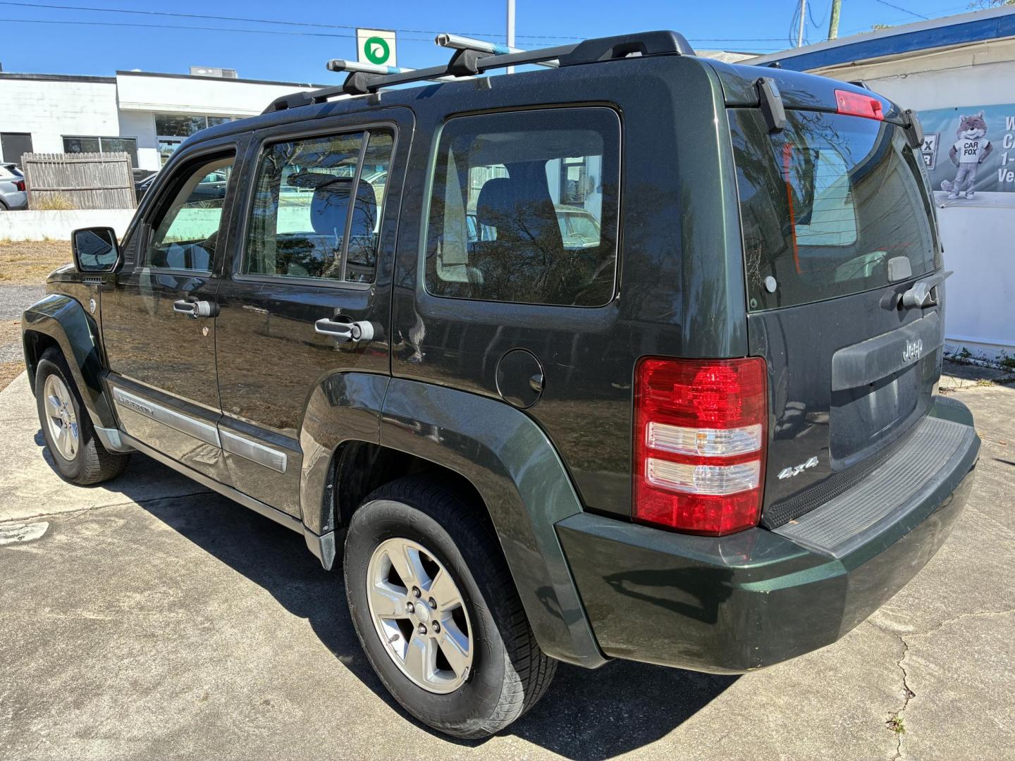 2012 Jeep Liberty Sport 4WD (1C4PJMAK3CW) with an 3.7L V6 SOHC 12V engine, 4-Speed Automatic transmission, located at 1758 Cassat Ave., Jacksonville, FL, 32210, (904) 384-2799, 30.286720, -81.730652 - ***** TAX TIME TAX CASH BLOWOUT ***** $4488.00 PLUS TAX, TAG, AND TITLE ***** 2012 JEEP LIBERTY SPORT 4WD 186,619 MILES LOOKS AND RUNS GREAT ALLOYS REMOTE KEYLESS ENTRY FRONT AND SIDE AIR BAGS ICE COLD AIR CONDITIONING YOU WILL LIKE THIS ONE CALL ROB @ 904-384-2799 - Photo#4
