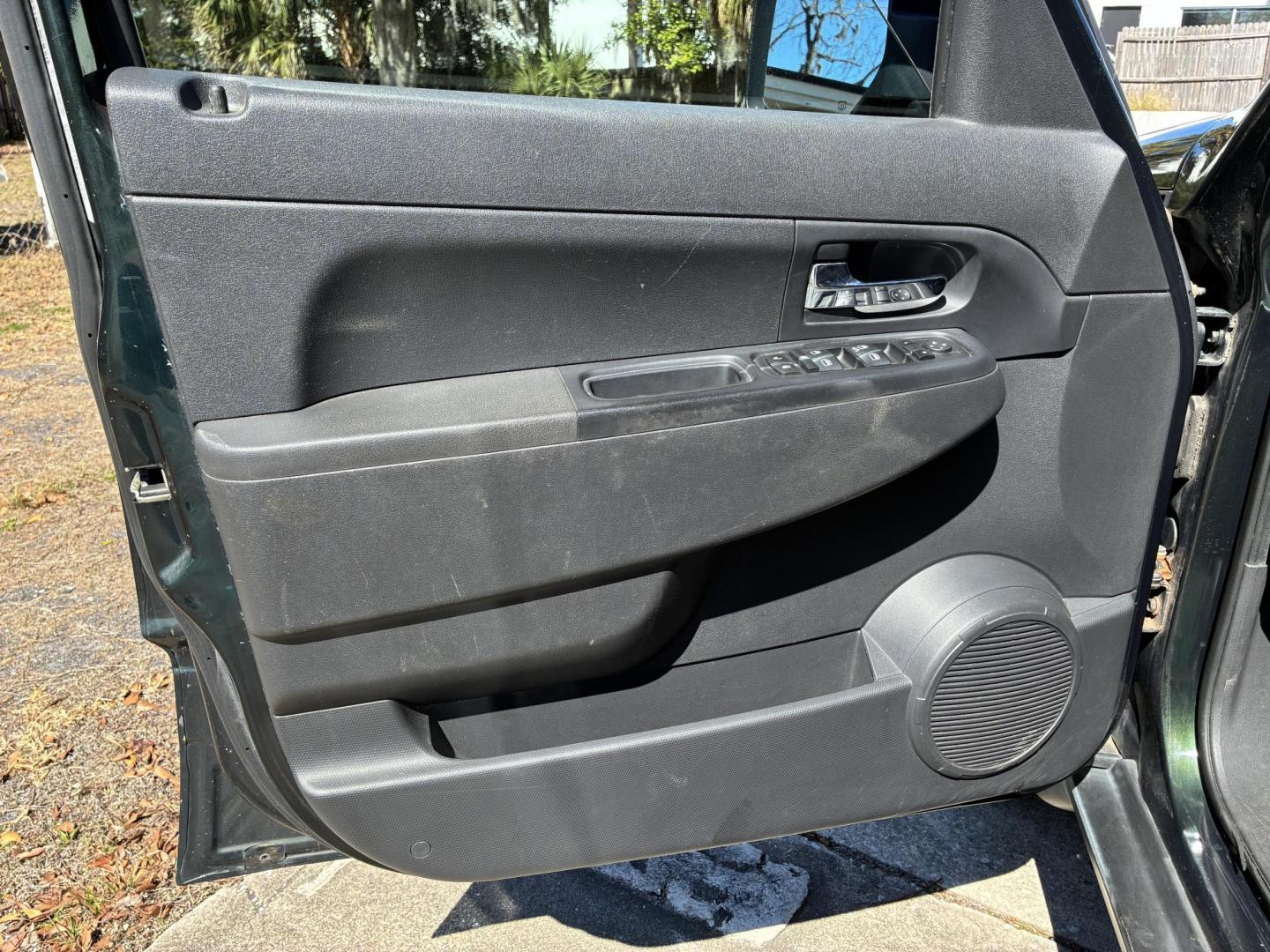 2012 Jeep Liberty Sport 4WD (1C4PJMAK3CW) with an 3.7L V6 SOHC 12V engine, 4-Speed Automatic transmission, located at 1758 Cassat Ave., Jacksonville, FL, 32210, (904) 384-2799, 30.286720, -81.730652 - ***** TAX TIME TAX CASH BLOWOUT ***** $4488.00 PLUS TAX, TAG, AND TITLE ***** 2012 JEEP LIBERTY SPORT 4WD 186,619 MILES LOOKS AND RUNS GREAT ALLOYS REMOTE KEYLESS ENTRY FRONT AND SIDE AIR BAGS ICE COLD AIR CONDITIONING YOU WILL LIKE THIS ONE CALL ROB @ 904-384-2799 - Photo#6