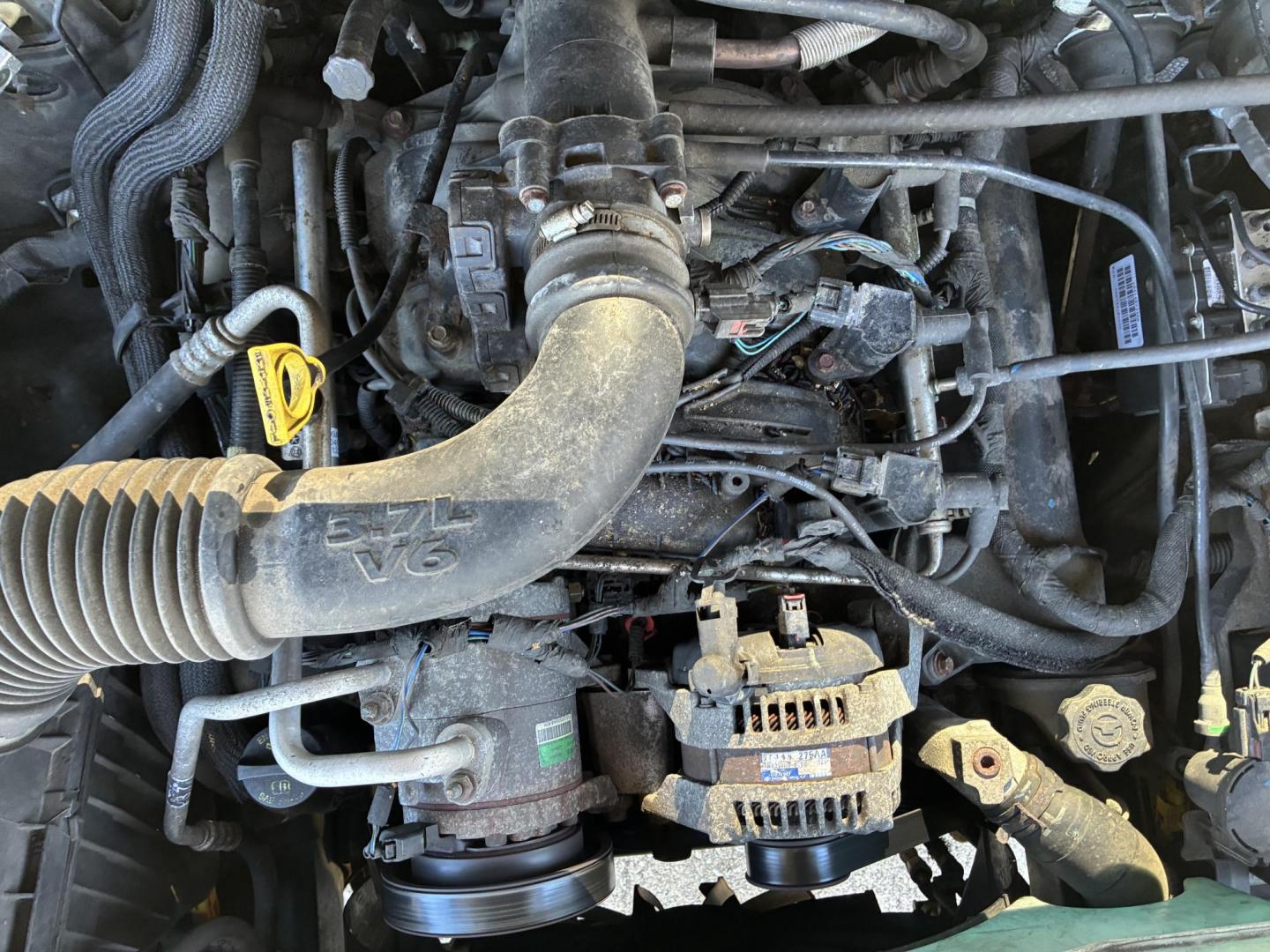 2012 Jeep Liberty Sport 4WD (1C4PJMAK3CW) with an 3.7L V6 SOHC 12V engine, 4-Speed Automatic transmission, located at 1758 Cassat Ave., Jacksonville, FL, 32210, (904) 384-2799, 30.286720, -81.730652 - ***** TAX TIME TAX CASH BLOWOUT ***** $4488.00 PLUS TAX, TAG, AND TITLE ***** 2012 JEEP LIBERTY SPORT 4WD 186,619 MILES LOOKS AND RUNS GREAT ALLOYS REMOTE KEYLESS ENTRY FRONT AND SIDE AIR BAGS ICE COLD AIR CONDITIONING YOU WILL LIKE THIS ONE CALL ROB @ 904-384-2799 - Photo#20