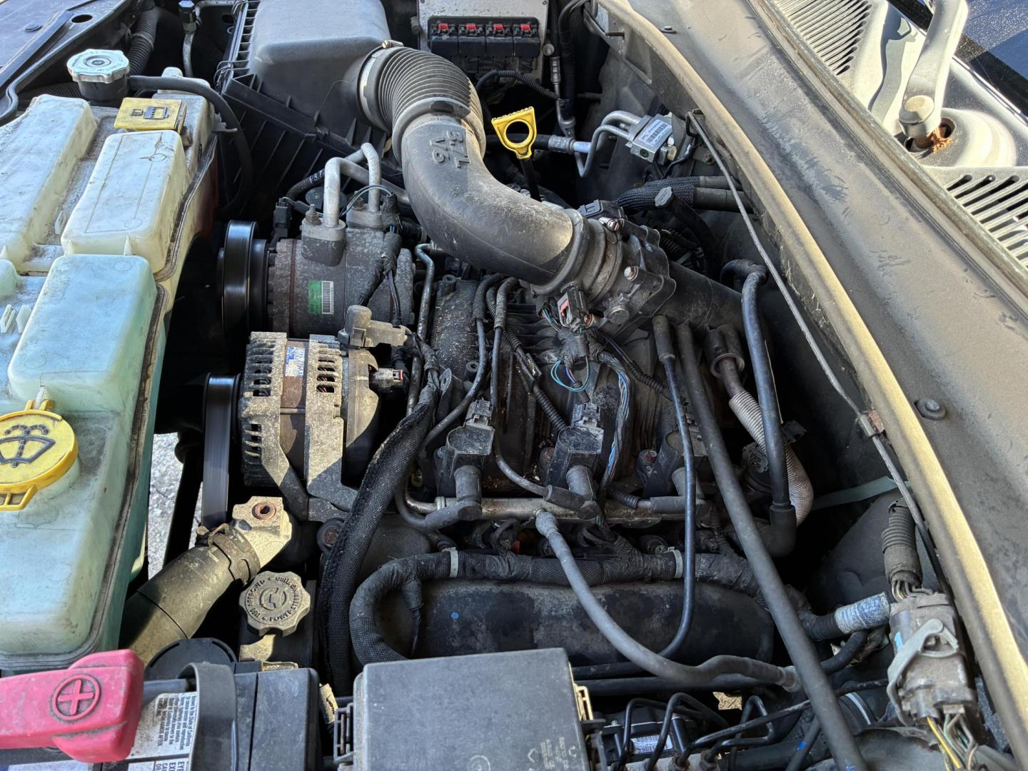 2012 Jeep Liberty Sport 4WD (1C4PJMAK3CW) with an 3.7L V6 SOHC 12V engine, 4-Speed Automatic transmission, located at 1758 Cassat Ave., Jacksonville, FL, 32210, (904) 384-2799, 30.286720, -81.730652 - ***** TAX TIME TAX CASH BLOWOUT ***** $4488.00 PLUS TAX, TAG, AND TITLE ***** 2012 JEEP LIBERTY SPORT 4WD 186,619 MILES LOOKS AND RUNS GREAT ALLOYS REMOTE KEYLESS ENTRY FRONT AND SIDE AIR BAGS ICE COLD AIR CONDITIONING YOU WILL LIKE THIS ONE CALL ROB @ 904-384-2799 - Photo#21