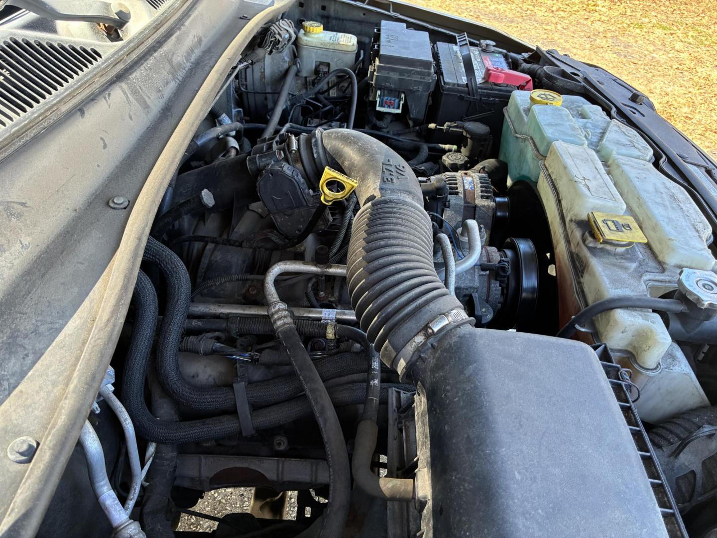 2012 Jeep Liberty Sport 4WD (1C4PJMAK3CW) with an 3.7L V6 SOHC 12V engine, 4-Speed Automatic transmission, located at 1758 Cassat Ave., Jacksonville, FL, 32210, (904) 384-2799, 30.286720, -81.730652 - ***** TAX TIME TAX CASH BLOWOUT ***** $4488.00 PLUS TAX, TAG, AND TITLE ***** 2012 JEEP LIBERTY SPORT 4WD 186,619 MILES LOOKS AND RUNS GREAT ALLOYS REMOTE KEYLESS ENTRY FRONT AND SIDE AIR BAGS ICE COLD AIR CONDITIONING YOU WILL LIKE THIS ONE CALL ROB @ 904-384-2799 - Photo#22