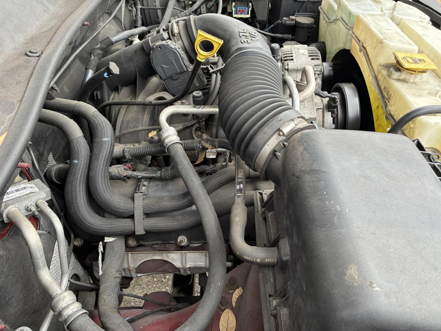 2009 Jeep Liberty Sport 2WD (1J8GP28K99W) with an 3.7L V6 SOHC 12V engine, 4-Speed Automatic transmission, located at 1758 Cassat Ave., Jacksonville, FL, 32210, (904) 384-2799, 30.286720, -81.730652 - ***** CASH SPECIAL ***** 2009 JEEP LIBERTY SPORT MODEL ***** $2888.00 PLUS TAX, TAG, AND TITLE ***** 173,017 MILES 4-DOOR ALLOYS RUNS GREAT TINT ICE-COLD AIR-CONDITIONING TAX TIME BLOWOUT CALL ROB @ 904-384-2799 TODAY! - Photo#24