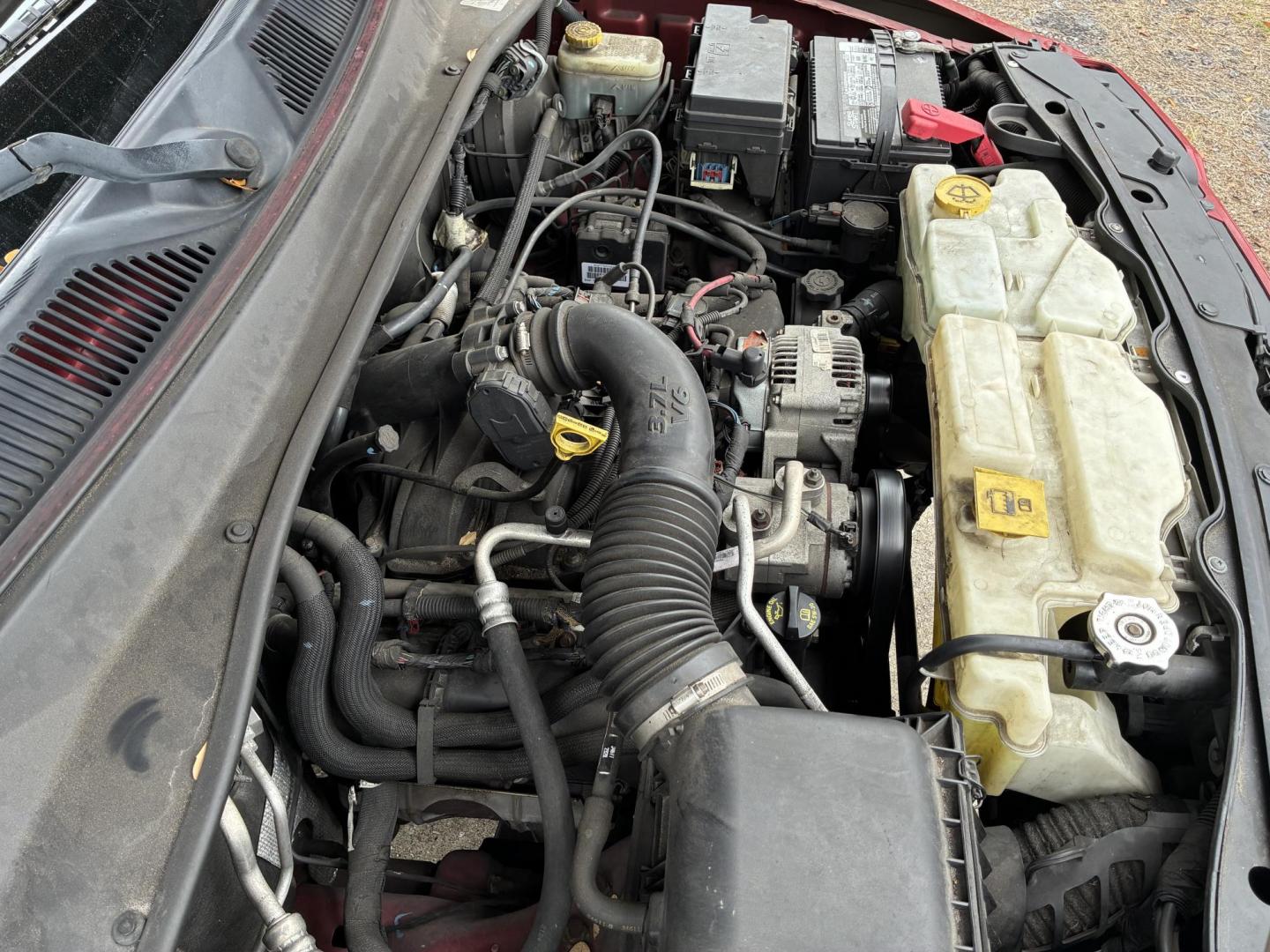 2009 Jeep Liberty Sport 2WD (1J8GP28K99W) with an 3.7L V6 SOHC 12V engine, 4-Speed Automatic transmission, located at 1758 Cassat Ave., Jacksonville, FL, 32210, (904) 384-2799, 30.286720, -81.730652 - ***** CASH SPECIAL ***** 2009 JEEP LIBERTY SPORT MODEL ***** $2888.00 PLUS TAX, TAG, AND TITLE ***** 173,017 MILES 4-DOOR ALLOYS RUNS GREAT TINT ICE-COLD AIR-CONDITIONING TAX TIME BLOWOUT CALL ROB @ 904-384-2799 TODAY! - Photo#23