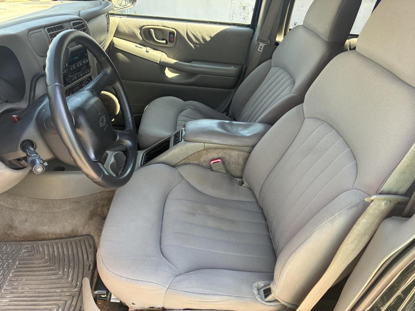 2004 Chevrolet Blazer 4-Door 2WD LS (1GNCS13X54K) with an 4.3L V6 OHV 12V engine, 4-Speed Automatic Overdrive transmission, located at 1758 Cassat Ave., Jacksonville, FL, 32210, (904) 384-2799, 30.286720, -81.730652 - ***** CASH SPECIAL ***** 2004 CHEVROLET BLAZER LS MODEL ONLY 135,122 MILES!!!!! ***** $3488.00 PLUS TAX, TAG, AND TITLE ***** THIS ONE IS IN GREAT SHAPE AND THESE ARE GETTING HARDER TO FIND!!!! GREAT PRICE TOO!!! DON'T MISS OUT CALL ROB TODAY @ 904-384-2799 - Photo#8