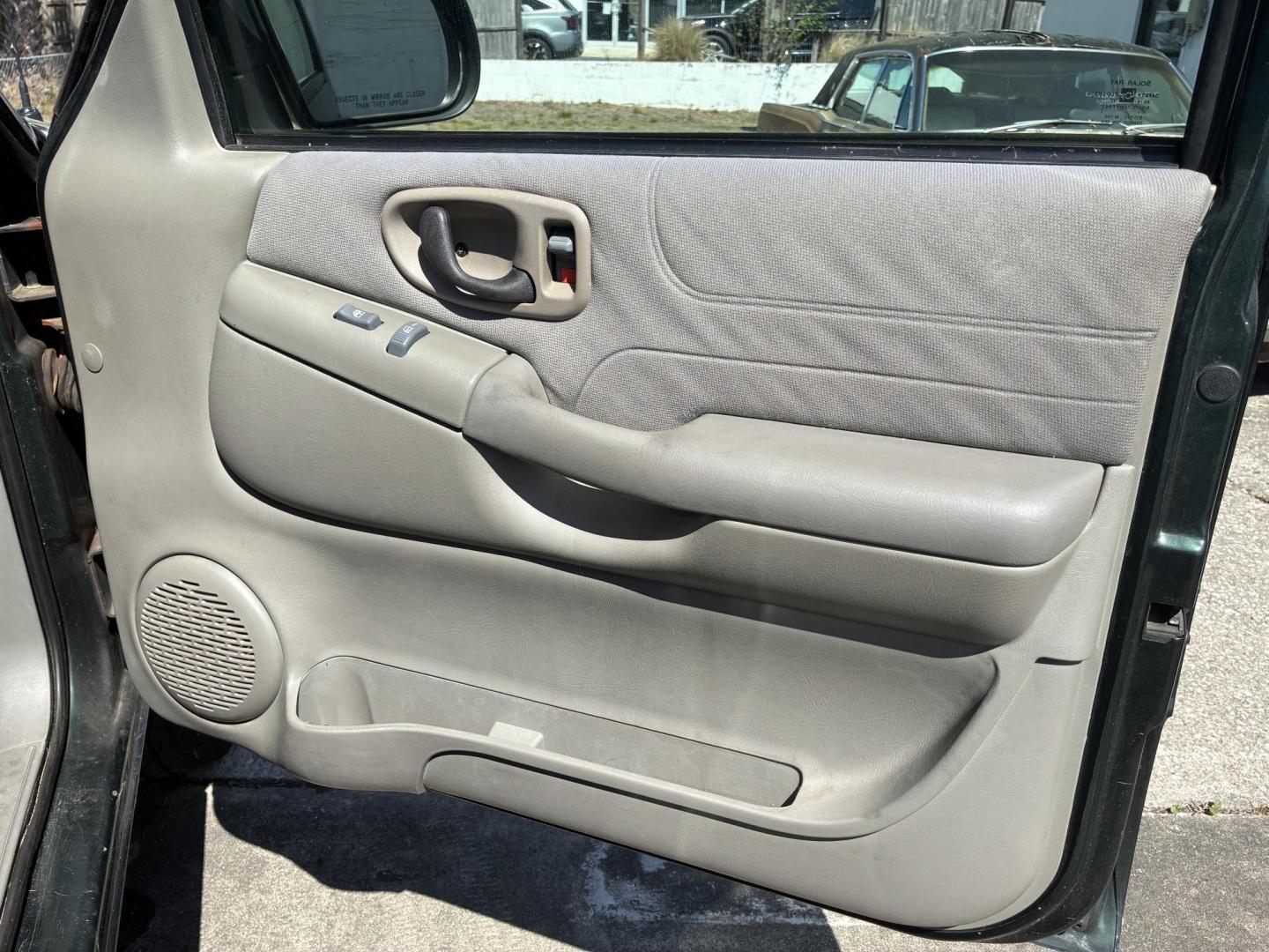 2004 Chevrolet Blazer 4-Door 2WD LS (1GNCS13X54K) with an 4.3L V6 OHV 12V engine, 4-Speed Automatic Overdrive transmission, located at 1758 Cassat Ave., Jacksonville, FL, 32210, (904) 384-2799, 30.286720, -81.730652 - ***** CASH SPECIAL ***** 2004 CHEVROLET BLAZER LS MODEL ONLY 135,122 MILES!!!!! ***** $3488.00 PLUS TAX, TAG, AND TITLE ***** THIS ONE IS IN GREAT SHAPE AND THESE ARE GETTING HARDER TO FIND!!!! GREAT PRICE TOO!!! DON'T MISS OUT CALL ROB TODAY @ 904-384-2799 - Photo#12