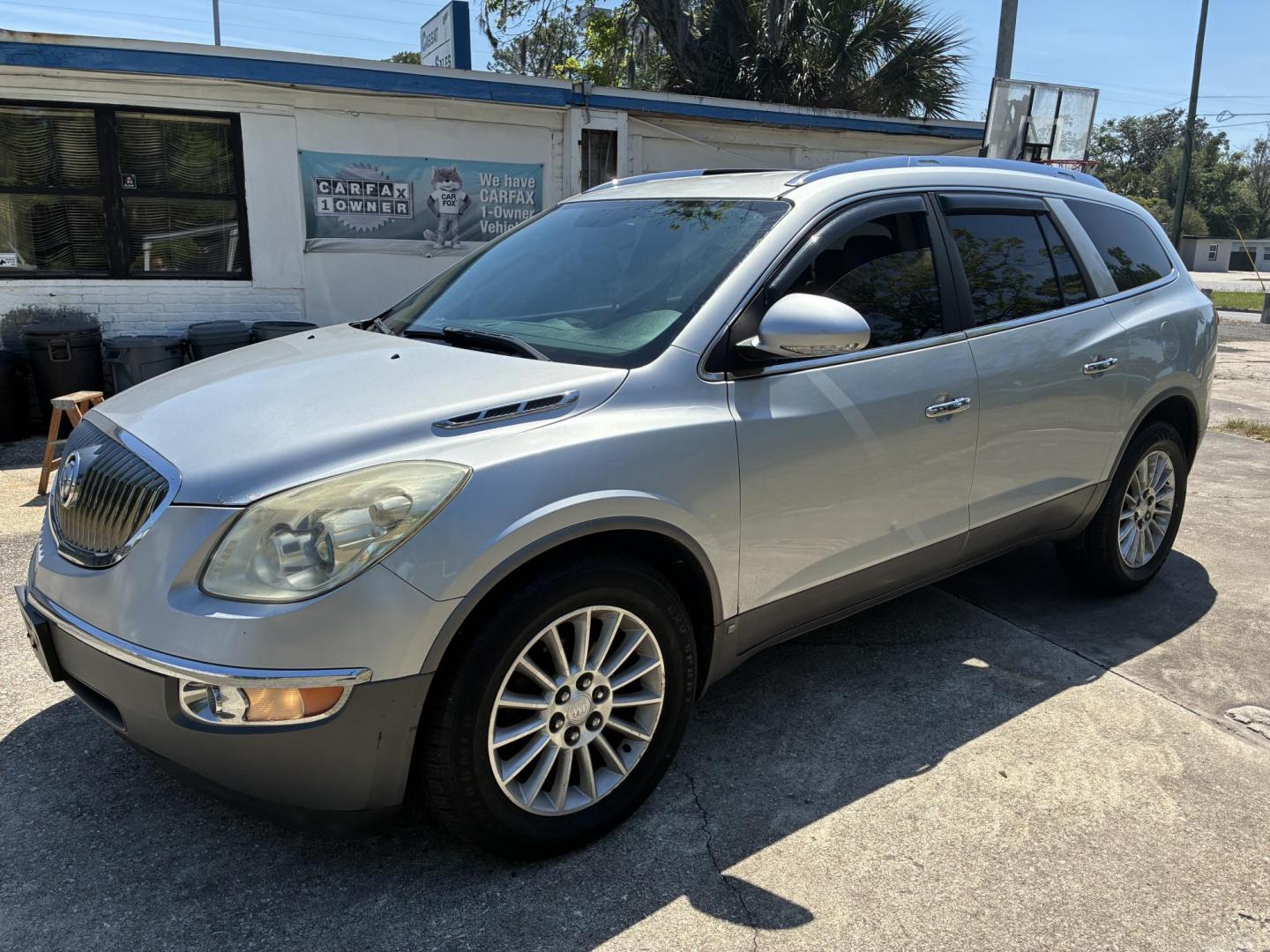 2010 Buick Enclave CXL AWD (5GALVBEDXAJ) with an 3.6L V6 DOHC 24V engine, 6-Speed Automatic Overdrive transmission, located at 1758 Cassat Ave., Jacksonville, FL, 32210, (904) 384-2799, 30.286720, -81.730652 - ***** CASH SPECIAL ***** 2010 BUICK ENCLAVE CXL MODEL ***** $4488.00 PLUS TAX, TAG, AND TITLE ***** 3RD ROW SEATING ALLOYS LEATHER TINT DUAL EXHAUST HEATED SEATS REMORE KEYLESS ENTRY ICE-COLD AIR-CONDITIONING RUNS GREAT WELL MAINTAINED CALL ROB NOW @ 904-384-2799 - Photo#3