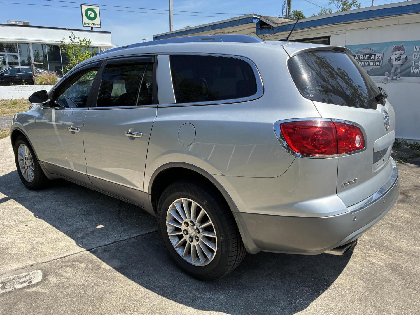 2010 Buick Enclave CXL AWD (5GALVBEDXAJ) with an 3.6L V6 DOHC 24V engine, 6-Speed Automatic Overdrive transmission, located at 1758 Cassat Ave., Jacksonville, FL, 32210, (904) 384-2799, 30.286720, -81.730652 - ***** CASH SPECIAL ***** 2010 BUICK ENCLAVE CXL MODEL ***** $4488.00 PLUS TAX, TAG, AND TITLE ***** 3RD ROW SEATING ALLOYS LEATHER TINT DUAL EXHAUST HEATED SEATS REMORE KEYLESS ENTRY ICE-COLD AIR-CONDITIONING RUNS GREAT WELL MAINTAINED CALL ROB NOW @ 904-384-2799 - Photo#6