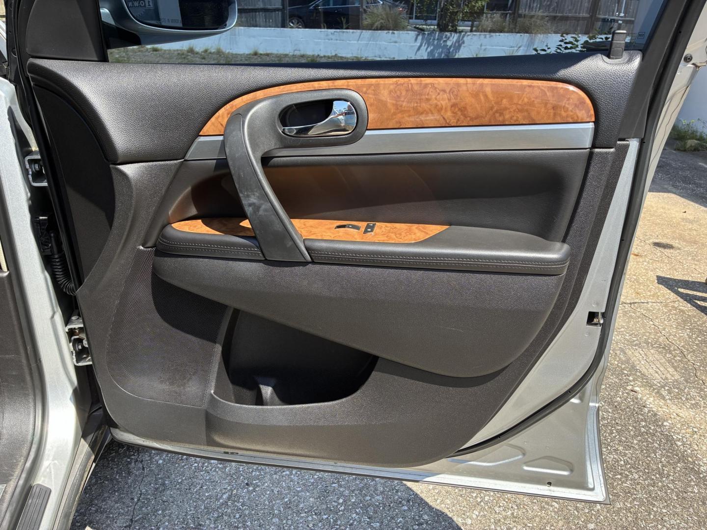 2010 Buick Enclave CXL AWD (5GALVBEDXAJ) with an 3.6L V6 DOHC 24V engine, 6-Speed Automatic Overdrive transmission, located at 1758 Cassat Ave., Jacksonville, FL, 32210, (904) 384-2799, 30.286720, -81.730652 - ***** CASH SPECIAL ***** 2010 BUICK ENCLAVE CXL MODEL ***** $4488.00 PLUS TAX, TAG, AND TITLE ***** 3RD ROW SEATING ALLOYS LEATHER TINT DUAL EXHAUST HEATED SEATS REMORE KEYLESS ENTRY ICE-COLD AIR-CONDITIONING RUNS GREAT WELL MAINTAINED CALL ROB NOW @ 904-384-2799 - Photo#14
