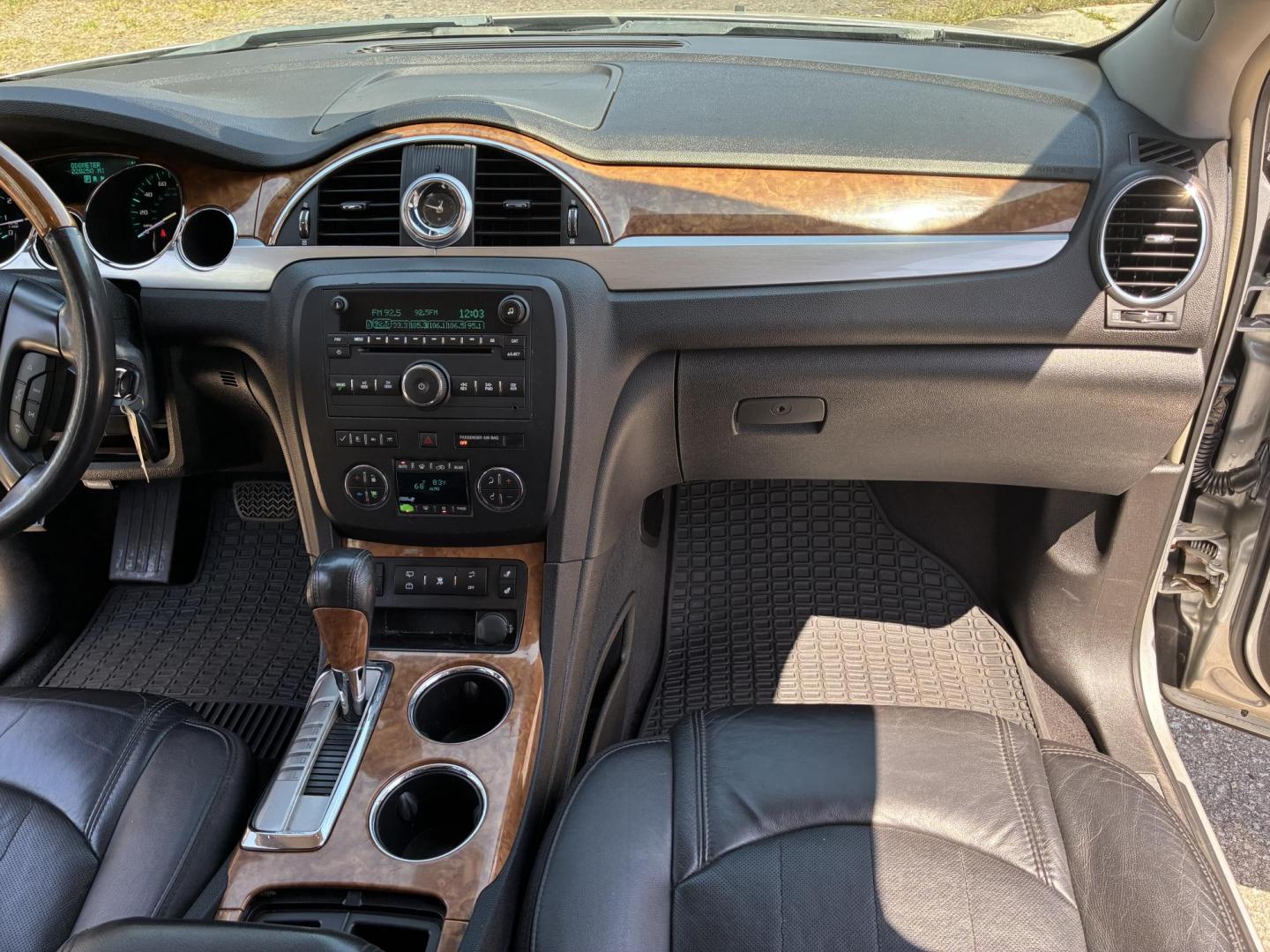2010 Buick Enclave CXL AWD (5GALVBEDXAJ) with an 3.6L V6 DOHC 24V engine, 6-Speed Automatic Overdrive transmission, located at 1758 Cassat Ave., Jacksonville, FL, 32210, (904) 384-2799, 30.286720, -81.730652 - ***** CASH SPECIAL ***** 2010 BUICK ENCLAVE CXL MODEL ***** $4488.00 PLUS TAX, TAG, AND TITLE ***** 3RD ROW SEATING ALLOYS LEATHER TINT DUAL EXHAUST HEATED SEATS REMORE KEYLESS ENTRY ICE-COLD AIR-CONDITIONING RUNS GREAT WELL MAINTAINED CALL ROB NOW @ 904-384-2799 - Photo#20