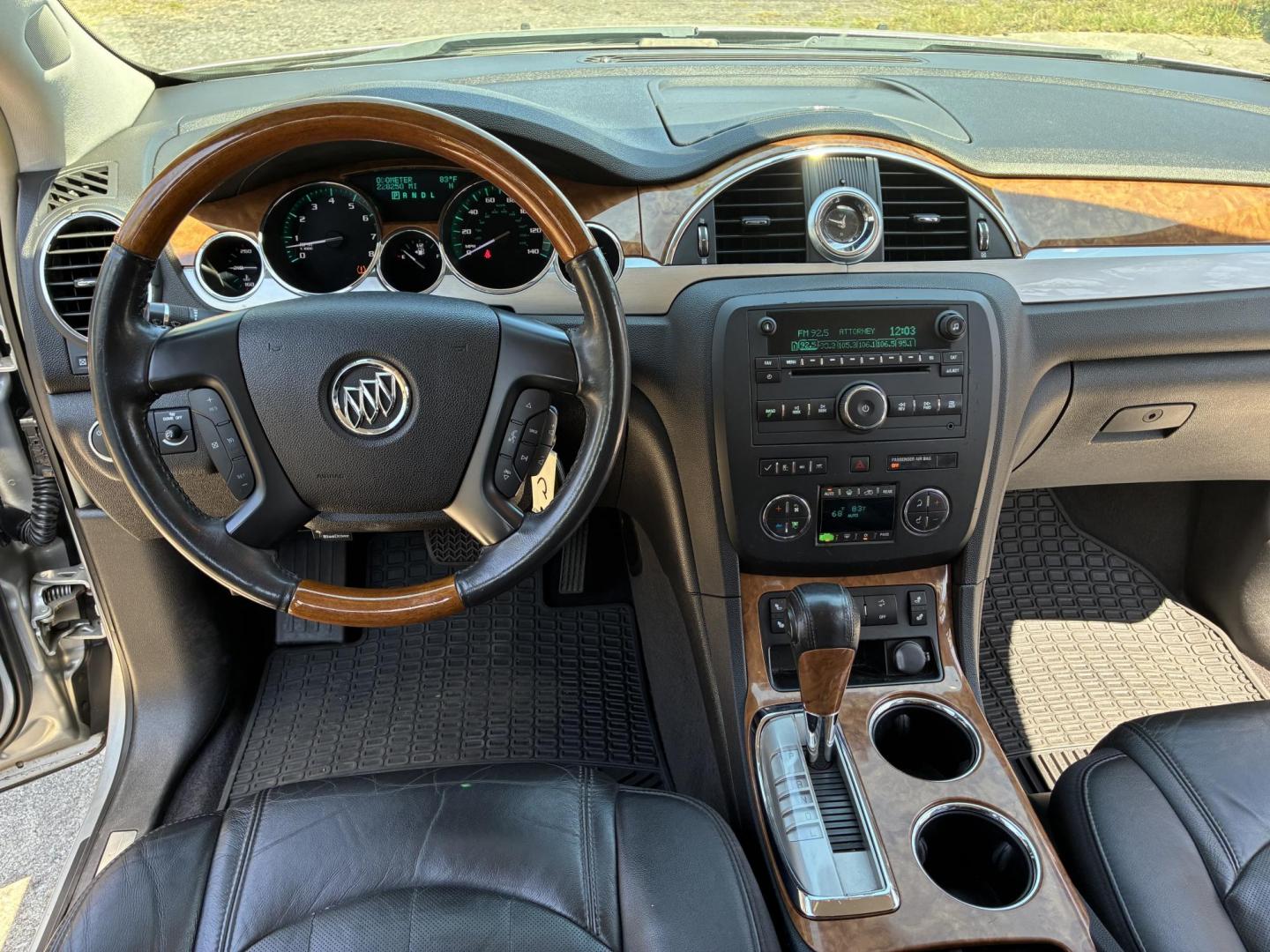 2010 Buick Enclave CXL AWD (5GALVBEDXAJ) with an 3.6L V6 DOHC 24V engine, 6-Speed Automatic Overdrive transmission, located at 1758 Cassat Ave., Jacksonville, FL, 32210, (904) 384-2799, 30.286720, -81.730652 - ***** CASH SPECIAL ***** 2010 BUICK ENCLAVE CXL MODEL ***** $4488.00 PLUS TAX, TAG, AND TITLE ***** 3RD ROW SEATING ALLOYS LEATHER TINT DUAL EXHAUST HEATED SEATS REMORE KEYLESS ENTRY ICE-COLD AIR-CONDITIONING RUNS GREAT WELL MAINTAINED CALL ROB NOW @ 904-384-2799 - Photo#19