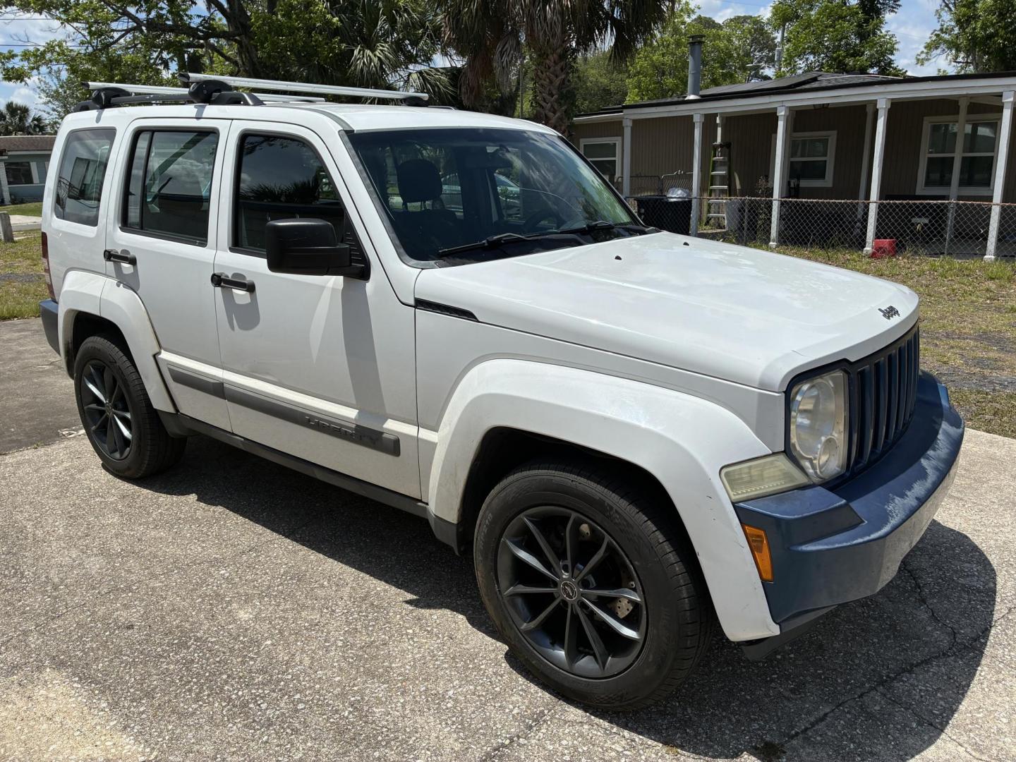 2012 Jeep Liberty Sport 2WD (1C4PJLAK6CW) with an 3.7L V6 SOHC 12V engine, 4-Speed Automatic transmission, located at 1758 Cassat Ave., Jacksonville, FL, 32210, (904) 384-2799, 30.286720, -81.730652 - ***** CASH SPECIAL ***** 2012 JEEP LIBERTY ***** $3944.00 PLUS TAX, TAG, AND TITLE ***** 189,478 MILES EXTRA CLEAN PREMIUM ALLOYS 4-DOOR LOOKS AND RUNS GREAT ICE-COLD-AIR-CONDITIONING DON'T HESITATE CALL ROB TODAY @ 904-384-2799 - Photo#2
