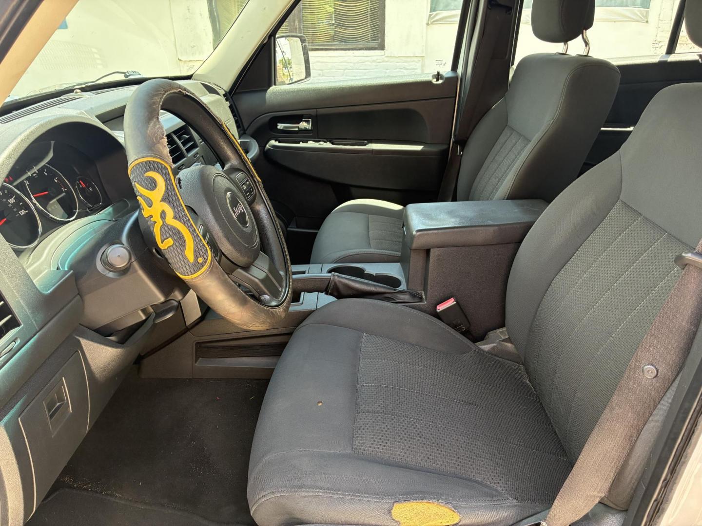 2012 Jeep Liberty Sport 2WD (1C4PJLAK6CW) with an 3.7L V6 SOHC 12V engine, 4-Speed Automatic transmission, located at 1758 Cassat Ave., Jacksonville, FL, 32210, (904) 384-2799, 30.286720, -81.730652 - ***** CASH SPECIAL ***** 2012 JEEP LIBERTY ***** $3944.00 PLUS TAX, TAG, AND TITLE ***** 189,478 MILES EXTRA CLEAN PREMIUM ALLOYS 4-DOOR LOOKS AND RUNS GREAT ICE-COLD-AIR-CONDITIONING DON'T HESITATE CALL ROB TODAY @ 904-384-2799 - Photo#7