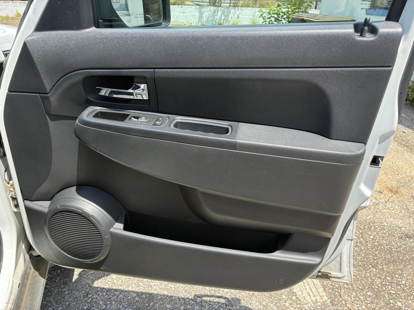 2012 Jeep Liberty Sport 2WD (1C4PJLAK6CW) with an 3.7L V6 SOHC 12V engine, 4-Speed Automatic transmission, located at 1758 Cassat Ave., Jacksonville, FL, 32210, (904) 384-2799, 30.286720, -81.730652 - ***** CASH SPECIAL ***** 2012 JEEP LIBERTY ***** $3944.00 PLUS TAX, TAG, AND TITLE ***** 189,478 MILES EXTRA CLEAN PREMIUM ALLOYS 4-DOOR LOOKS AND RUNS GREAT ICE-COLD-AIR-CONDITIONING DON'T HESITATE CALL ROB TODAY @ 904-384-2799 - Photo#11