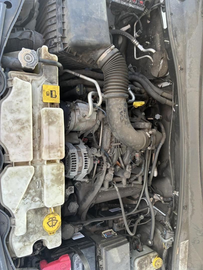 2012 Jeep Liberty Sport 2WD (1C4PJLAK6CW) with an 3.7L V6 SOHC 12V engine, 4-Speed Automatic transmission, located at 1758 Cassat Ave., Jacksonville, FL, 32210, (904) 384-2799, 30.286720, -81.730652 - ***** CASH SPECIAL ***** 2012 JEEP LIBERTY ***** $3944.00 PLUS TAX, TAG, AND TITLE ***** 189,478 MILES EXTRA CLEAN PREMIUM ALLOYS 4-DOOR LOOKS AND RUNS GREAT ICE-COLD-AIR-CONDITIONING DON'T HESITATE CALL ROB TODAY @ 904-384-2799 - Photo#21