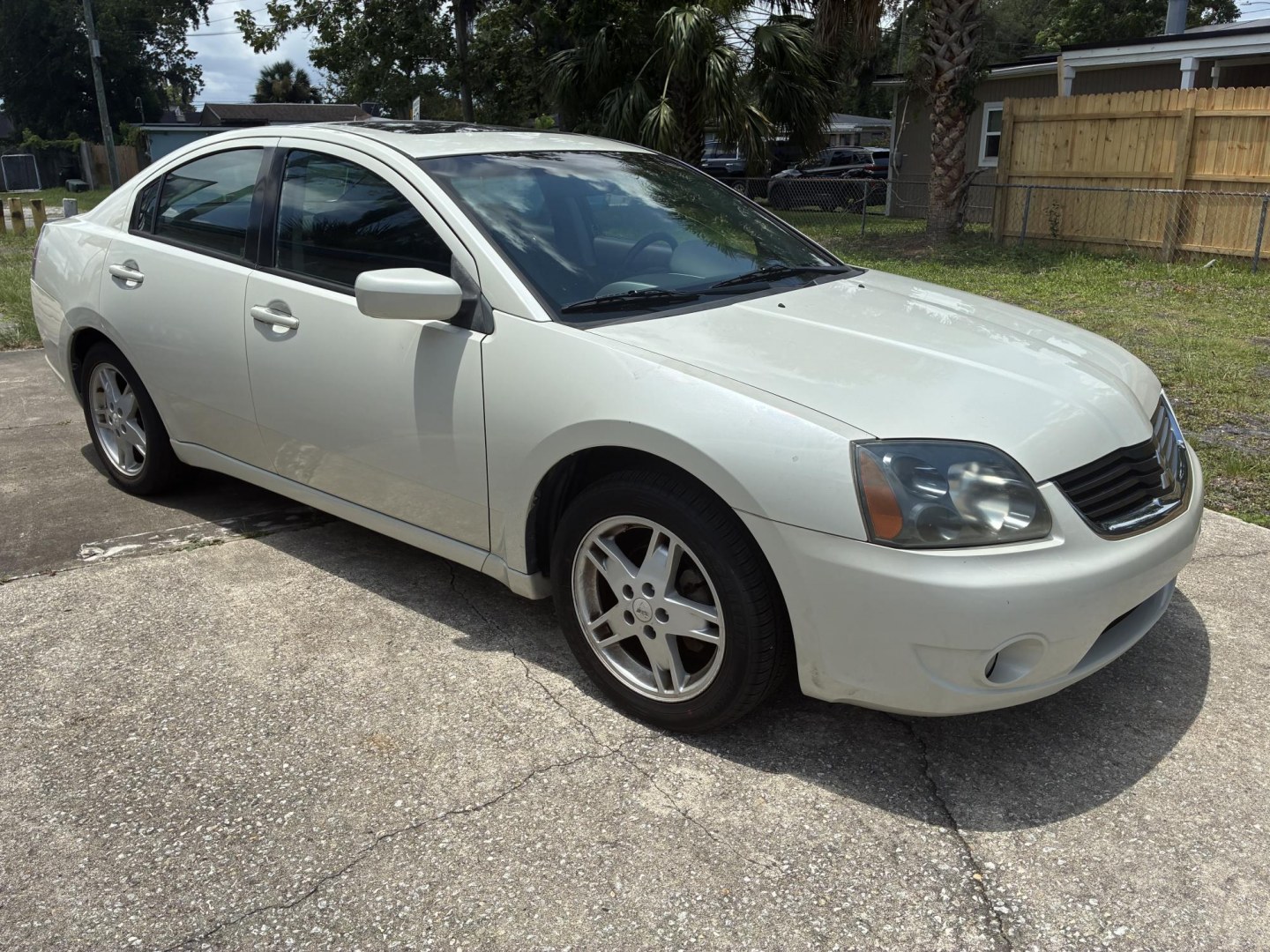 2007 Mitsubishi Galant ES (4A3AB36F97E) with an 2.4L L4 SOHC 16V engine, 4-Speed Automatic Overdrive transmission, located at 1758 Cassat Ave., Jacksonville, FL, 32210, (904) 384-2799, 30.286720, -81.730652 - ***** CASH SPECIAL ***** 2007 MITSUBISHI GALANT ES MODEL ***** $2888.00 PLUS TAX, TAG, AND TITLE ***** ONLY 117,826 MILES ***** 4-DOOR AUTOMATIC TRANSMISSION 2.4L FOUR CYLINDER FOR GREAT MILEAGE ICE-COLD AIR-CONDITIONING LOOKS AND RUNS GREAT LEATHER SUNROOF CALL ROB TODAY @ 904-384-2799- Photo#2