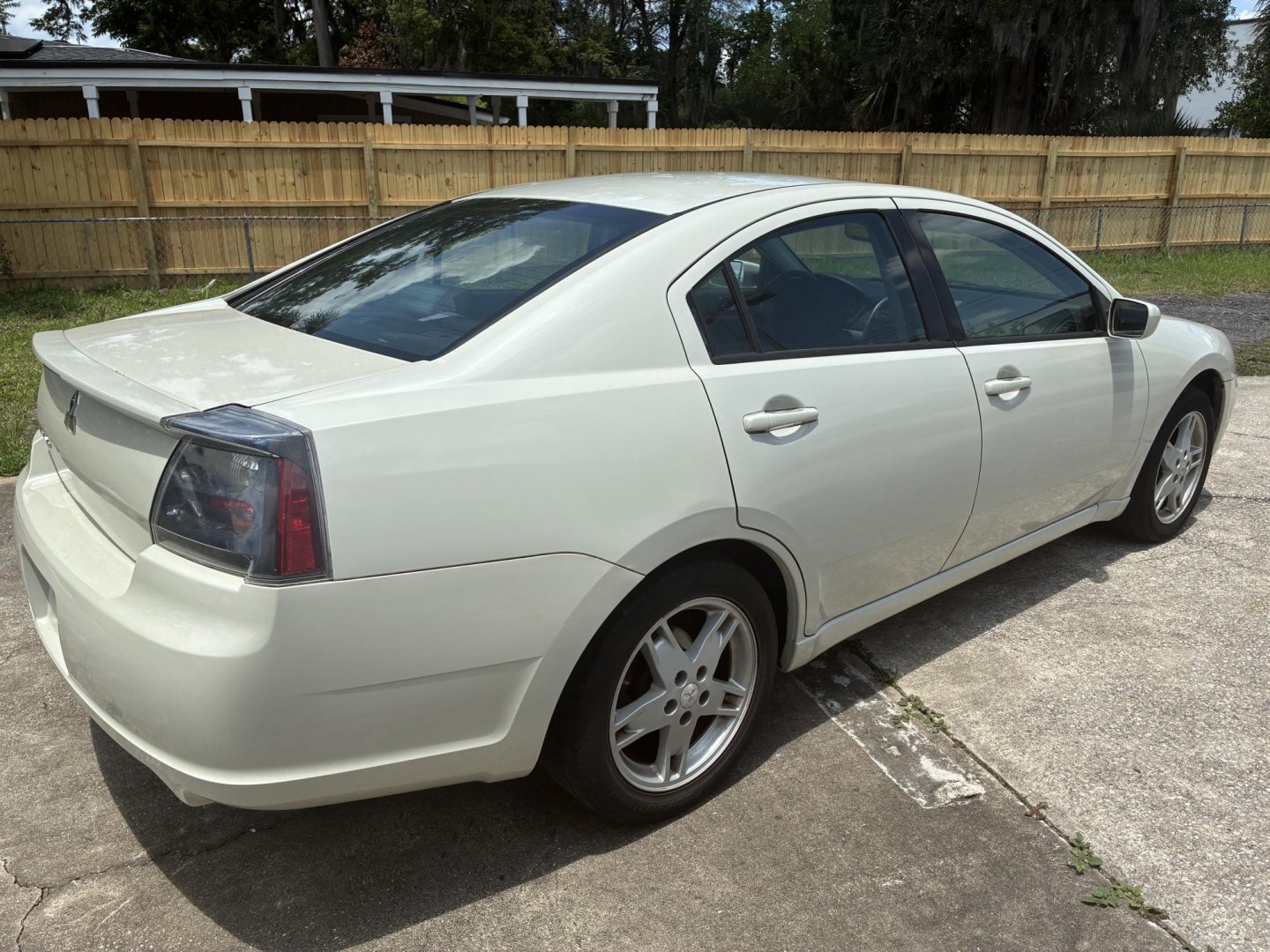 2007 Mitsubishi Galant ES (4A3AB36F97E) with an 2.4L L4 SOHC 16V engine, 4-Speed Automatic Overdrive transmission, located at 1758 Cassat Ave., Jacksonville, FL, 32210, (904) 384-2799, 30.286720, -81.730652 - ***** CASH SPECIAL ***** 2007 MITSUBISHI GALANT ES MODEL ***** $2888.00 PLUS TAX, TAG, AND TITLE ***** ONLY 117,826 MILES ***** 4-DOOR AUTOMATIC TRANSMISSION 2.4L FOUR CYLINDER FOR GREAT MILEAGE ICE-COLD AIR-CONDITIONING LOOKS AND RUNS GREAT LEATHER SUNROOF CALL ROB TODAY @ 904-384-2799- Photo#3