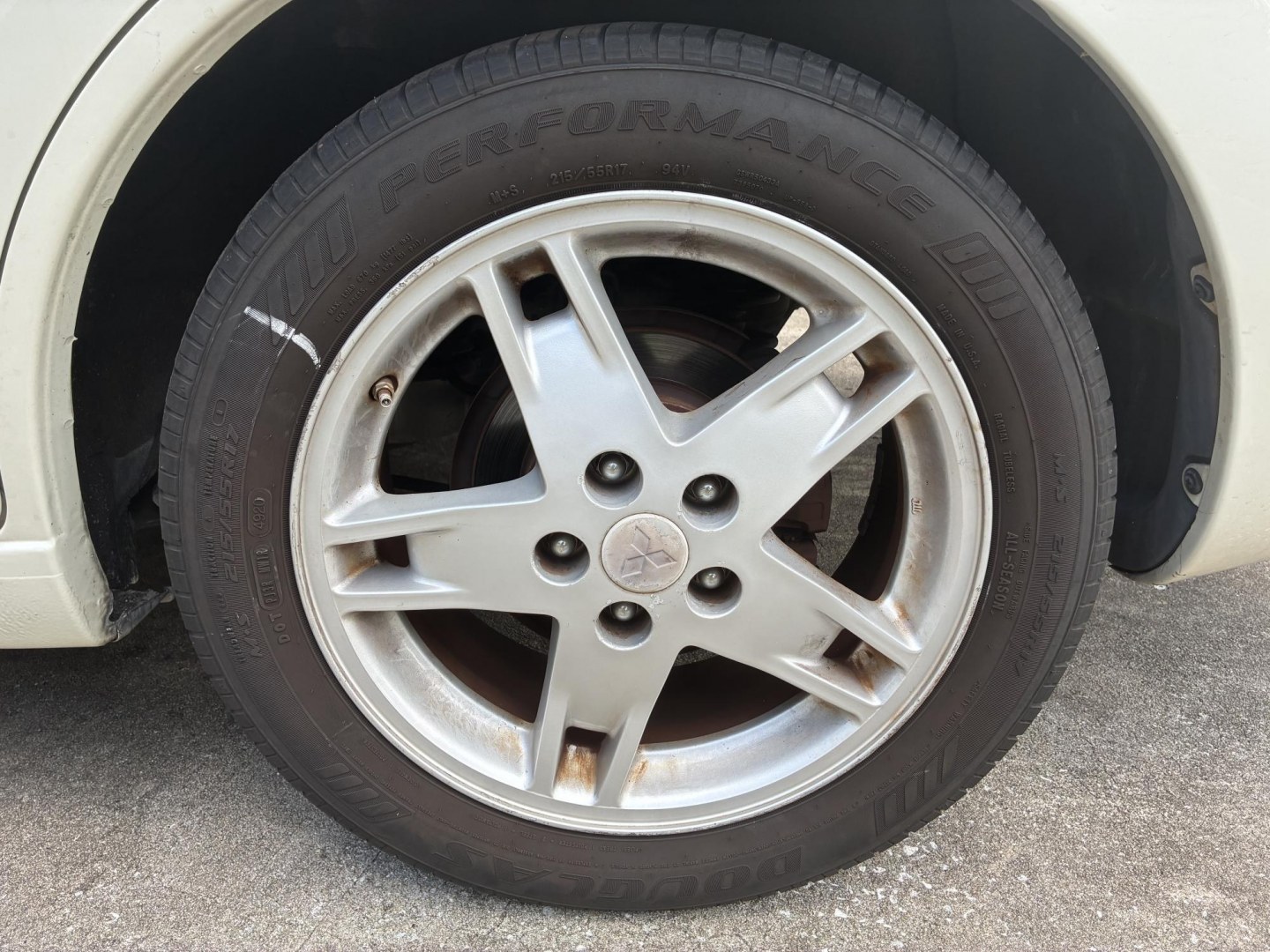2007 Mitsubishi Galant ES (4A3AB36F97E) with an 2.4L L4 SOHC 16V engine, 4-Speed Automatic Overdrive transmission, located at 1758 Cassat Ave., Jacksonville, FL, 32210, (904) 384-2799, 30.286720, -81.730652 - ***** CASH SPECIAL ***** 2007 MITSUBISHI GALANT ES MODEL ***** $2888.00 PLUS TAX, TAG, AND TITLE ***** ONLY 117,826 MILES ***** 4-DOOR AUTOMATIC TRANSMISSION 2.4L FOUR CYLINDER FOR GREAT MILEAGE ICE-COLD AIR-CONDITIONING LOOKS AND RUNS GREAT LEATHER SUNROOF CALL ROB TODAY @ 904-384-2799- Photo#24