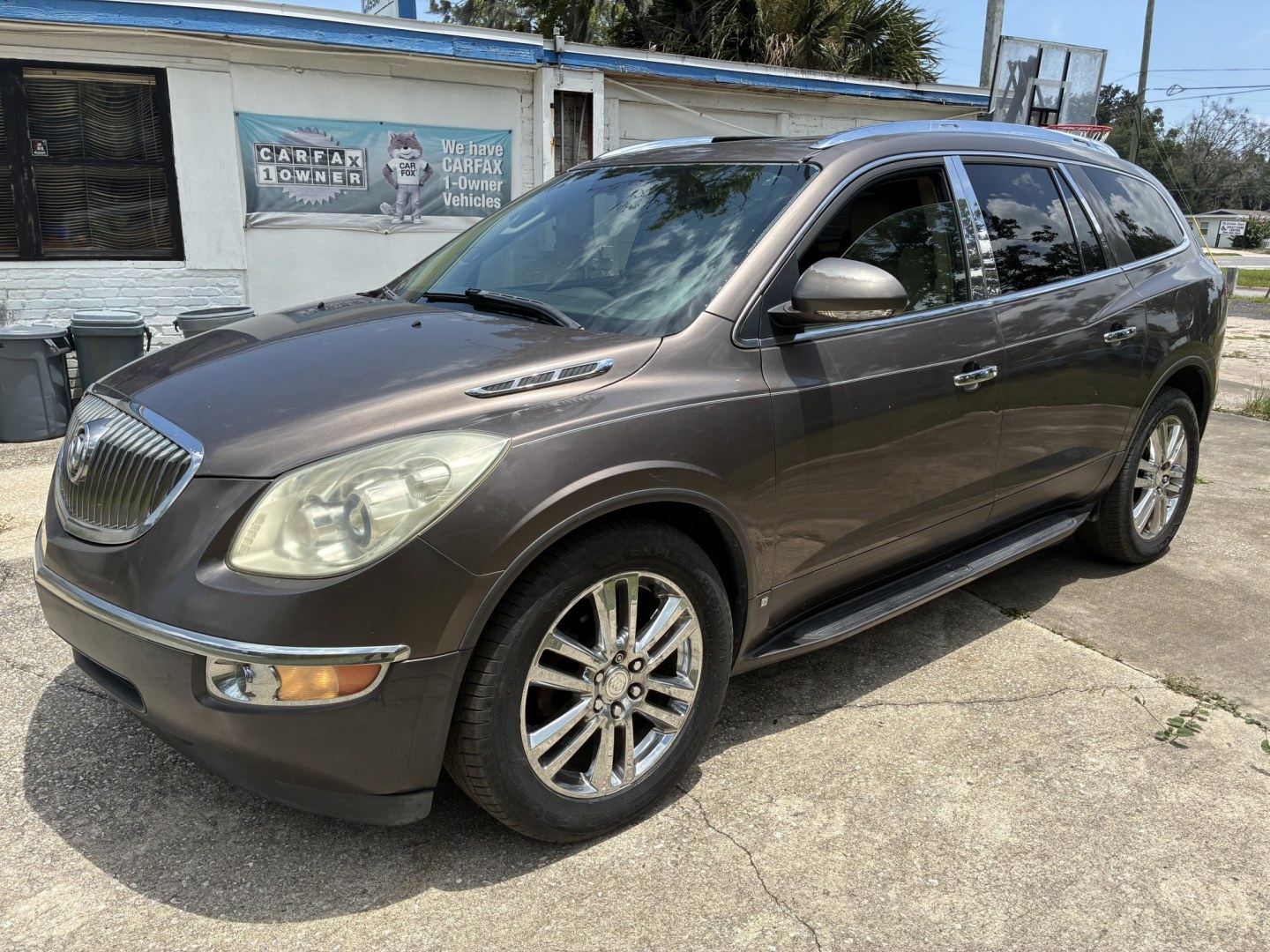 2008 Buick Enclave CXL FWD (5GAER237X8J) with an 3.6L V6 DOHC 24V engine, 6A OD transmission, located at 1758 Cassat Ave., Jacksonville, FL, 32210, (904) 384-2799, 30.286720, -81.730652 - CASH BLOWOUT!!!! $$$$THOUSANDS BELOW KBB!!!! 2008 BUICK ENCLAVE CXL MODEL 164,264 MILES SPECIAL PRICE OF $3488.00 PLUS TAX, TAG, AND TITLE 3RD ROW SEATING NAVIGATION SYSTEM FULLY LOADED LEATHER SUNROOF ALLOYS DUAL EXHAUST LOW MILEAGE ICE COLD AIR CONDITIONING DON'T WAIT ON THIS ONE CALL ROB TODAY @- Photo#1