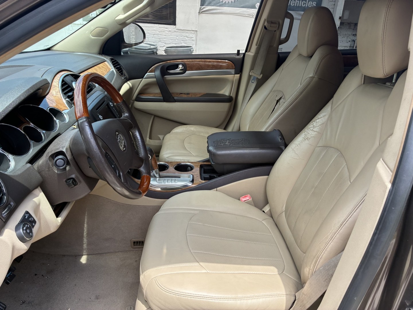 2008 Buick Enclave CXL FWD (5GAER237X8J) with an 3.6L V6 DOHC 24V engine, 6A OD transmission, located at 1758 Cassat Ave., Jacksonville, FL, 32210, (904) 384-2799, 30.286720, -81.730652 - CASH BLOWOUT!!!! $$$$THOUSANDS BELOW KBB!!!! 2008 BUICK ENCLAVE CXL MODEL 164,264 MILES SPECIAL PRICE OF $3488.00 PLUS TAX, TAG, AND TITLE 3RD ROW SEATING NAVIGATION SYSTEM FULLY LOADED LEATHER SUNROOF ALLOYS DUAL EXHAUST LOW MILEAGE ICE COLD AIR CONDITIONING DON'T WAIT ON THIS ONE CALL ROB TODAY @- Photo#7