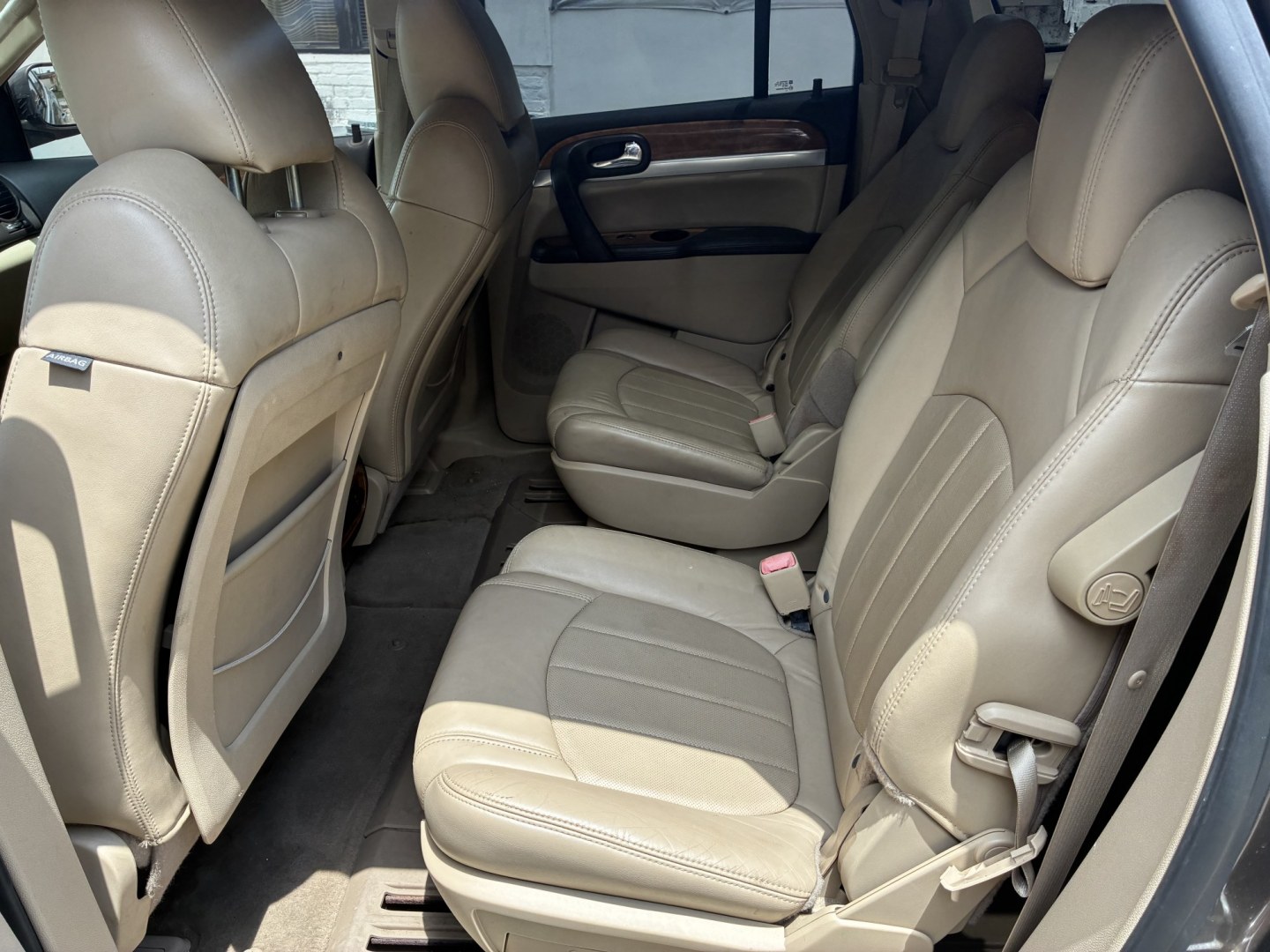 2008 Buick Enclave CXL FWD (5GAER237X8J) with an 3.6L V6 DOHC 24V engine, 6A OD transmission, located at 1758 Cassat Ave., Jacksonville, FL, 32210, (904) 384-2799, 30.286720, -81.730652 - CASH BLOWOUT!!!! $$$$THOUSANDS BELOW KBB!!!! 2008 BUICK ENCLAVE CXL MODEL 164,264 MILES SPECIAL PRICE OF $3488.00 PLUS TAX, TAG, AND TITLE 3RD ROW SEATING NAVIGATION SYSTEM FULLY LOADED LEATHER SUNROOF ALLOYS DUAL EXHAUST LOW MILEAGE ICE COLD AIR CONDITIONING DON'T WAIT ON THIS ONE CALL ROB TODAY @- Photo#10