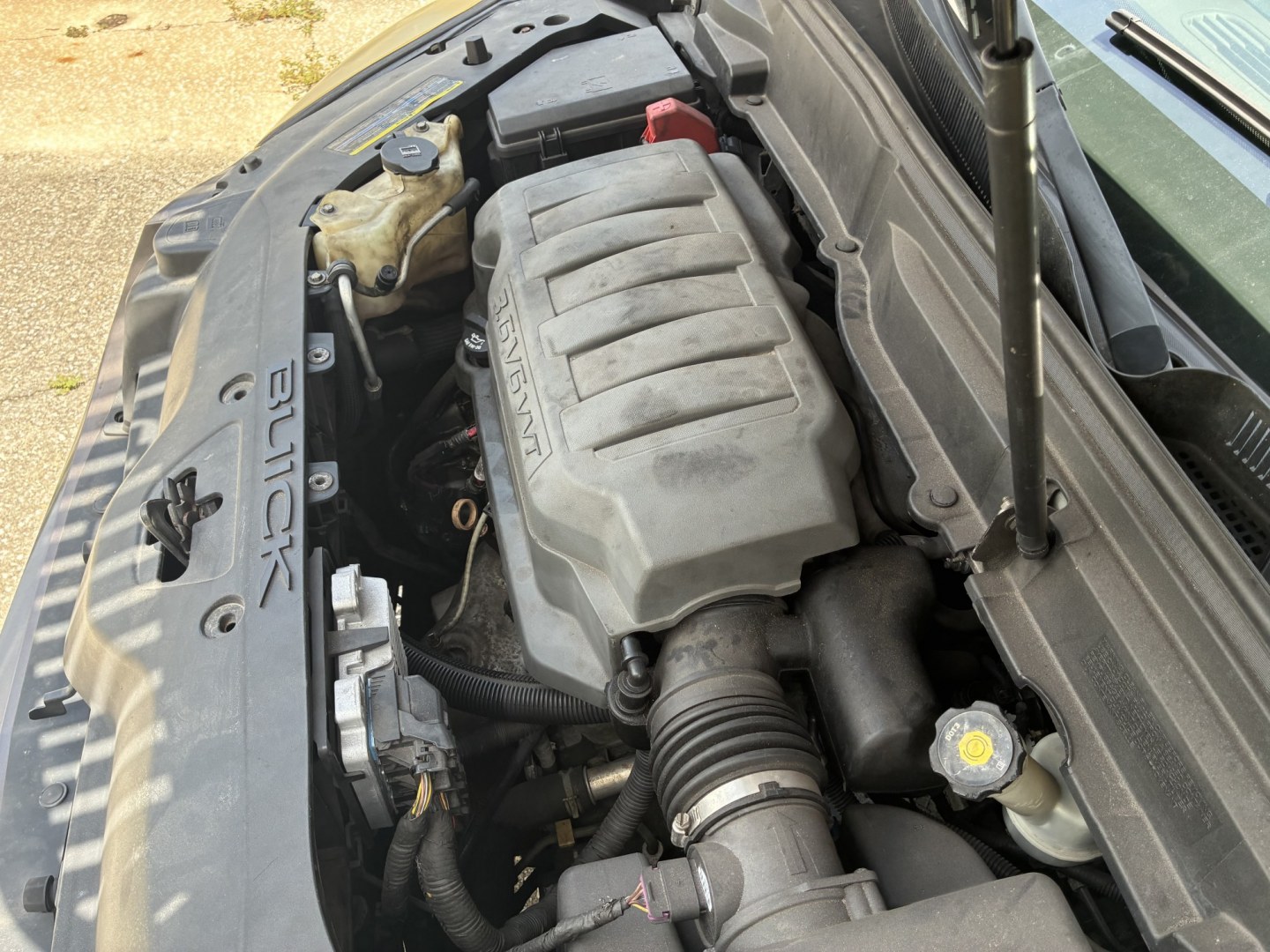 2008 Buick Enclave CXL FWD (5GAER237X8J) with an 3.6L V6 DOHC 24V engine, 6A OD transmission, located at 1758 Cassat Ave., Jacksonville, FL, 32210, (904) 384-2799, 30.286720, -81.730652 - CASH BLOWOUT!!!! $$$$THOUSANDS BELOW KBB!!!! 2008 BUICK ENCLAVE CXL MODEL 164,264 MILES SPECIAL PRICE OF $3488.00 PLUS TAX, TAG, AND TITLE 3RD ROW SEATING NAVIGATION SYSTEM FULLY LOADED LEATHER SUNROOF ALLOYS DUAL EXHAUST LOW MILEAGE ICE COLD AIR CONDITIONING DON'T WAIT ON THIS ONE CALL ROB TODAY @- Photo#25