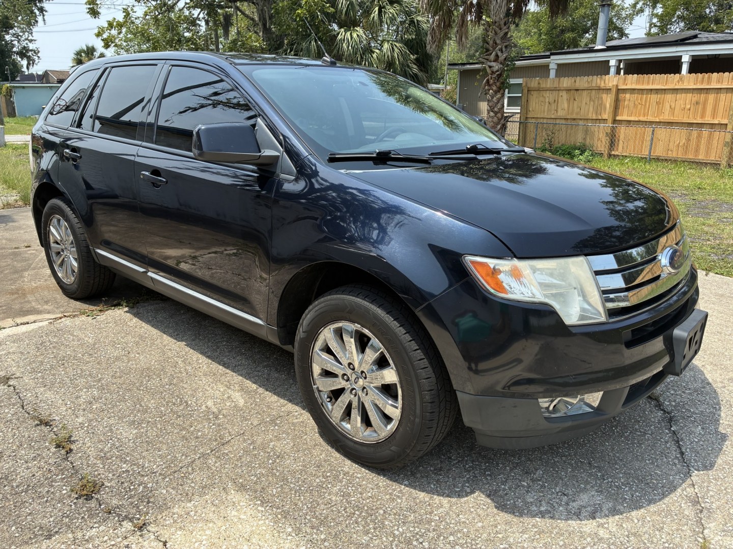 2010 Ford Edge SEL AWD (2FMDK4JC0AB) with an 3.5L V6 DOHC 24V engine, 6A transmission, located at 1758 Cassat Ave., Jacksonville, FL, 32210, (904) 384-2799, 30.286720, -81.730652 - CASH SPECIAL!!!!! 2010 FORD EDGE SEL AWD MODEL LOW 164,443 MILES ONLY $4111.00 PLUS TAX TAG AND TITLE!!!!! THIS ONE IS EXTRA CLEAN AND RUNS GREAT LEATHER ALLOYS DUAL EXHAUST ICE-COLD AIR-CONDITIONING WELL MAINTAINED YOU WON'T BE DISSAPOINTED CALL ROB TODAY @ 904-384-2799- Photo#2