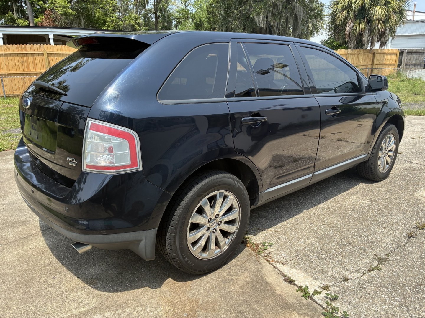2010 Ford Edge SEL AWD (2FMDK4JC0AB) with an 3.5L V6 DOHC 24V engine, 6A transmission, located at 1758 Cassat Ave., Jacksonville, FL, 32210, (904) 384-2799, 30.286720, -81.730652 - CASH SPECIAL!!!!! 2010 FORD EDGE SEL AWD MODEL LOW 164,443 MILES ONLY $4111.00 PLUS TAX TAG AND TITLE!!!!! THIS ONE IS EXTRA CLEAN AND RUNS GREAT LEATHER ALLOYS DUAL EXHAUST ICE-COLD AIR-CONDITIONING WELL MAINTAINED YOU WON'T BE DISSAPOINTED CALL ROB TODAY @ 904-384-2799- Photo#3