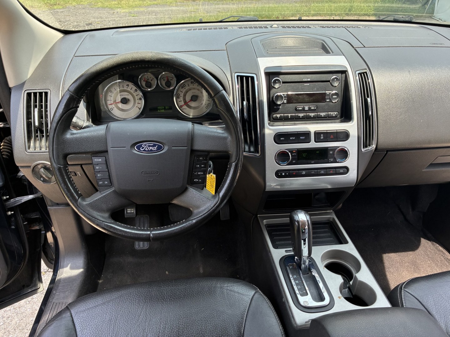 2010 Ford Edge SEL AWD (2FMDK4JC0AB) with an 3.5L V6 DOHC 24V engine, 6A transmission, located at 1758 Cassat Ave., Jacksonville, FL, 32210, (904) 384-2799, 30.286720, -81.730652 - CASH SPECIAL!!!!! 2010 FORD EDGE SEL AWD MODEL LOW 164,443 MILES ONLY $4111.00 PLUS TAX TAG AND TITLE!!!!! THIS ONE IS EXTRA CLEAN AND RUNS GREAT LEATHER ALLOYS DUAL EXHAUST ICE-COLD AIR-CONDITIONING WELL MAINTAINED YOU WON'T BE DISSAPOINTED CALL ROB TODAY @ 904-384-2799- Photo#15